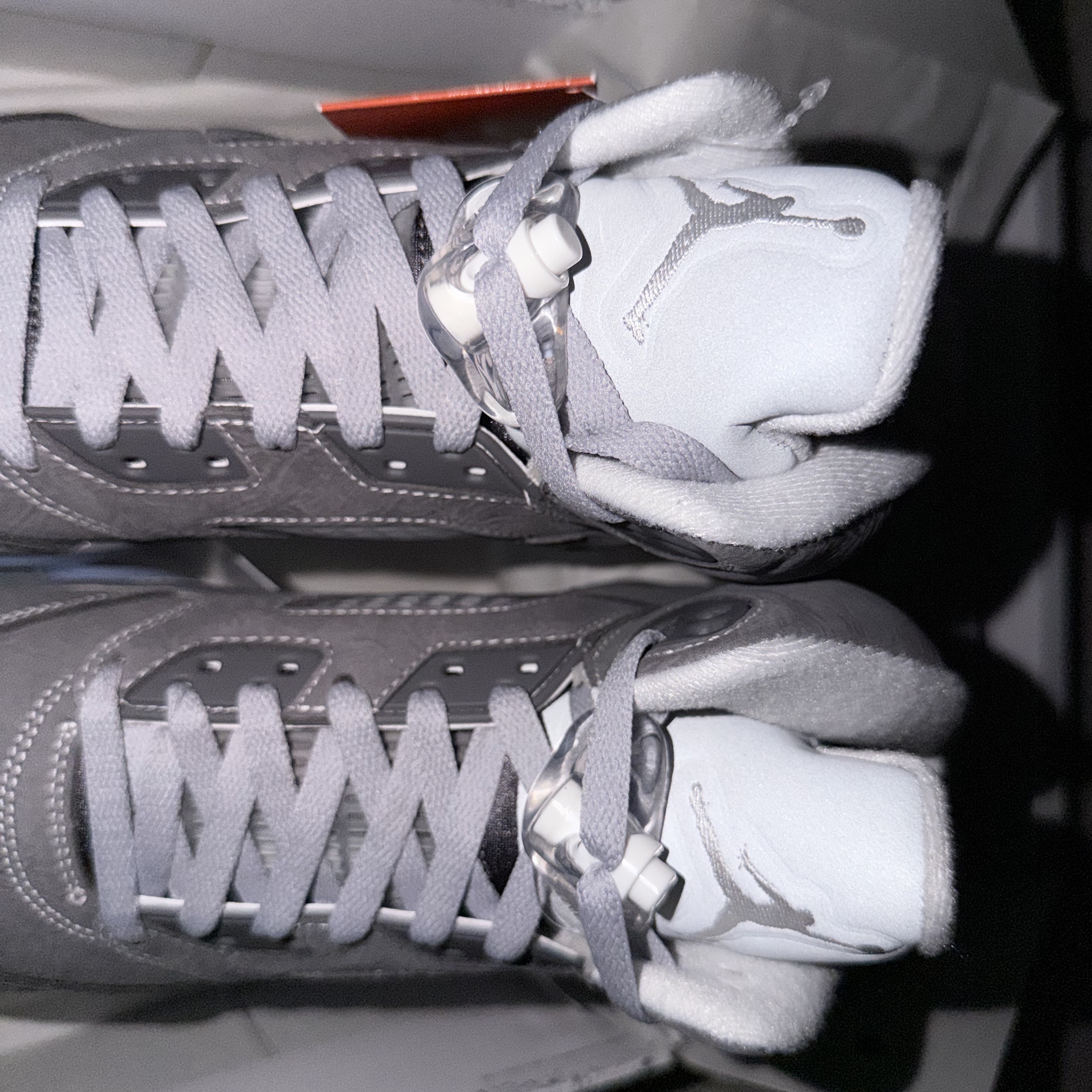 Jordan 5 Retro Light Graphite and Wolf Grey 착용 스타일 - 7