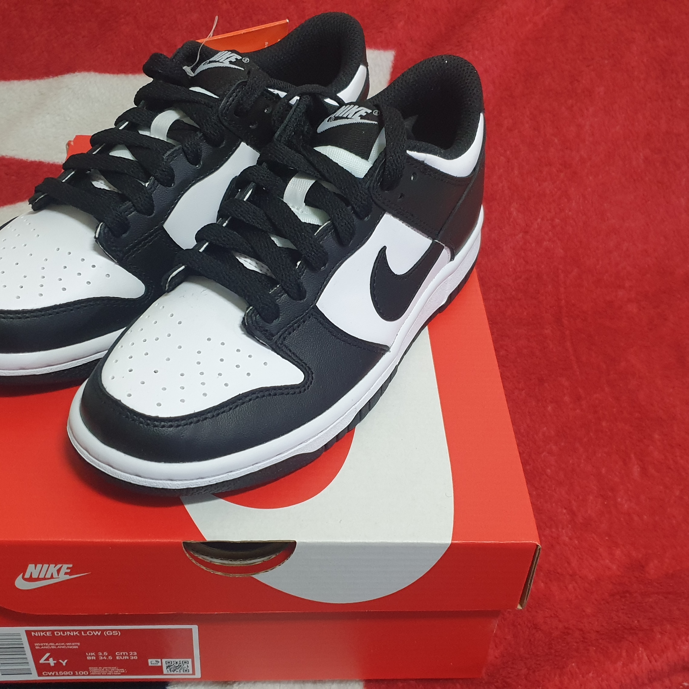 (GS) Nike Dunk Low Black 착용 스타일
