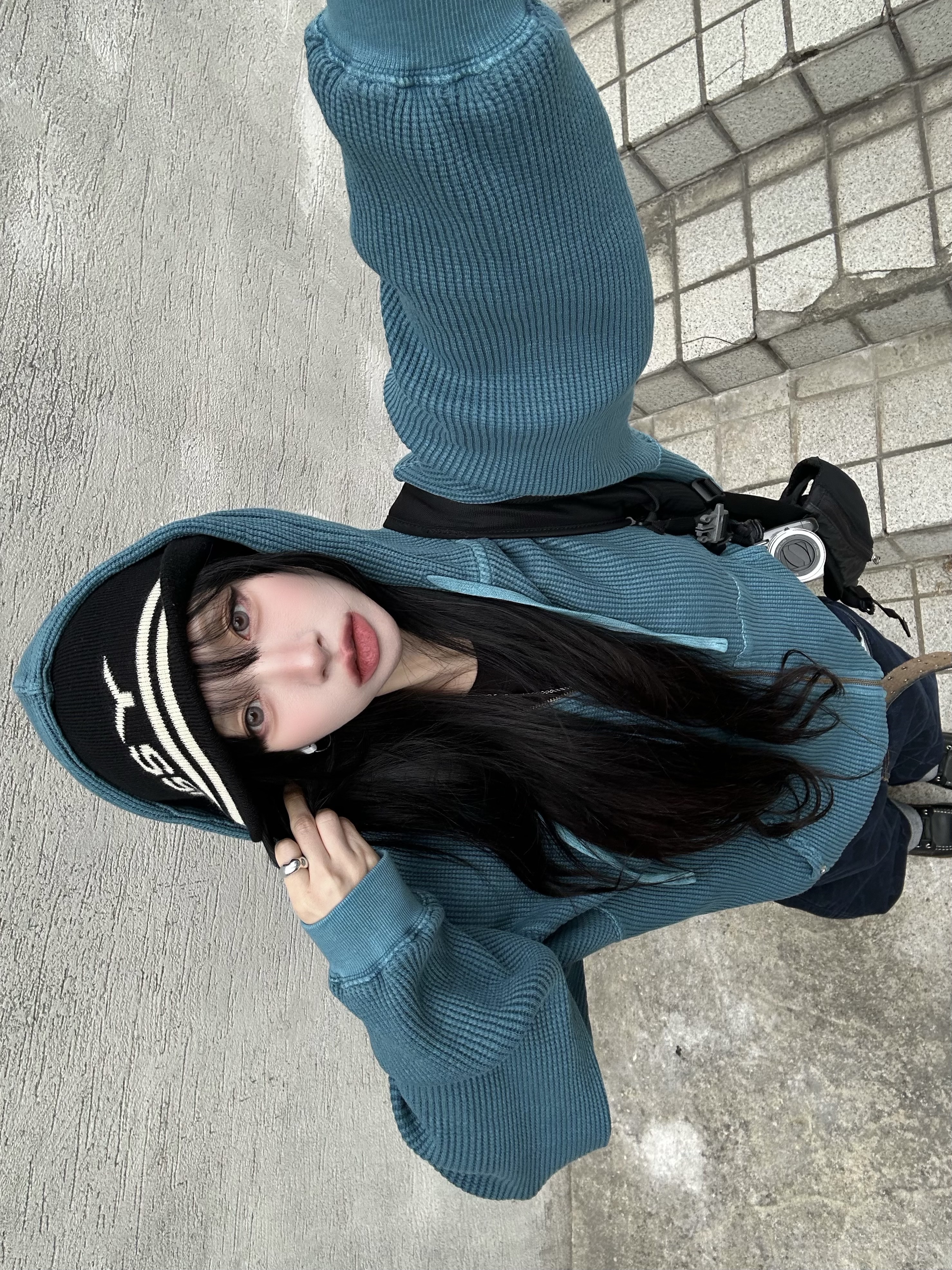 Stussy Jacquard Stripe Skullcap Beanie Black, Stussy 8 Ball Studded Belt Black 착용 스타일 - 3