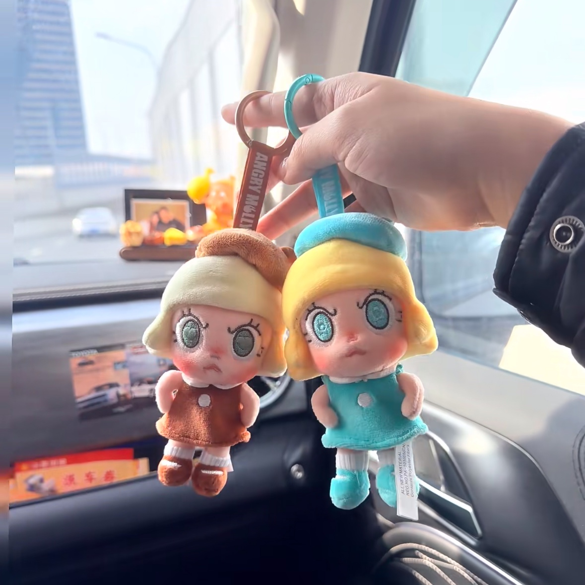 Pop Mart Angry Molly Angry Energy Series Plush Pendant Lake Blue Fire (Opened Case), Pop Mart Angry Molly Angry Energy Series Plush Pendant Brown Fire (Opened Case) 착용 스타일