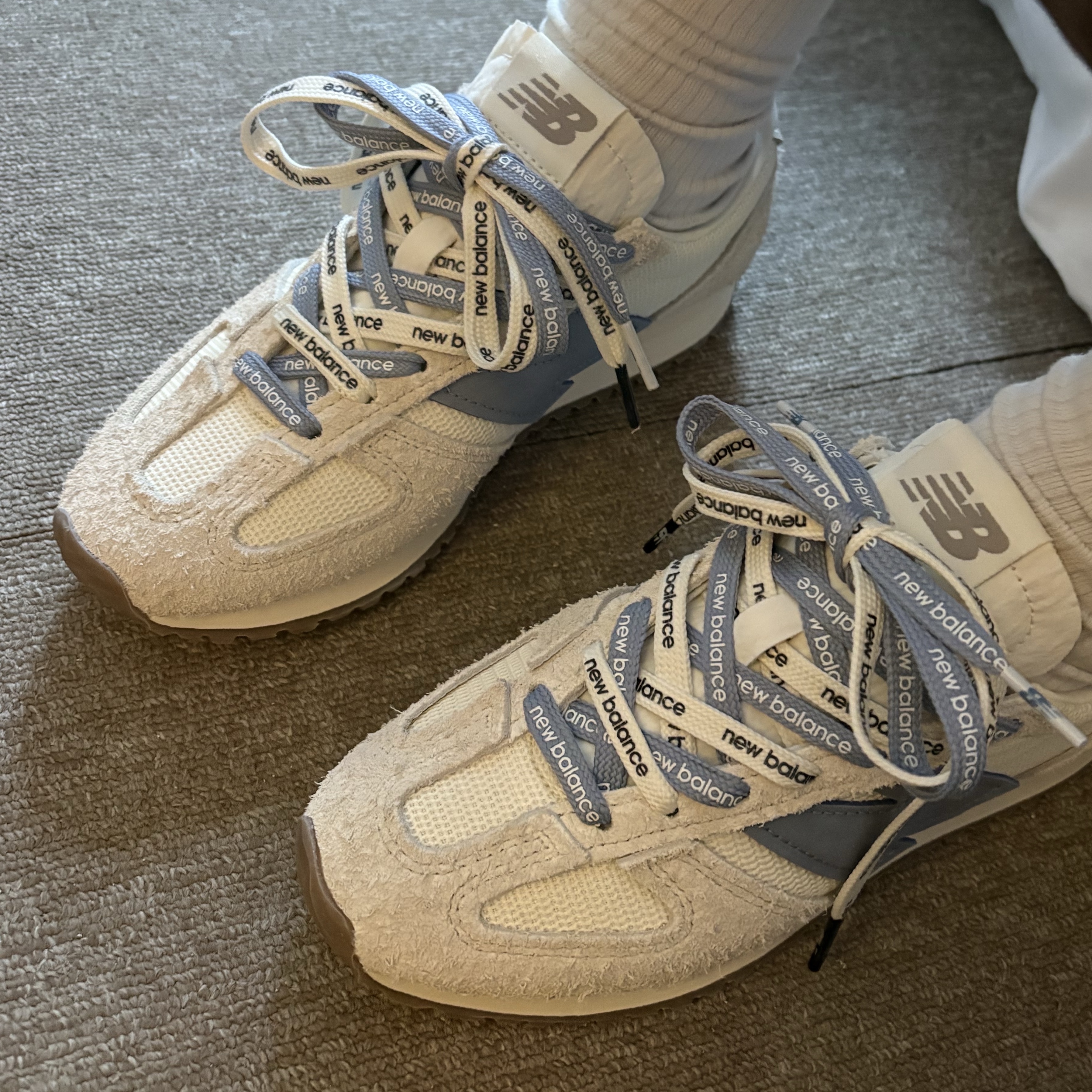 New Balance 471 Timberwolf Angora 착용 스타일