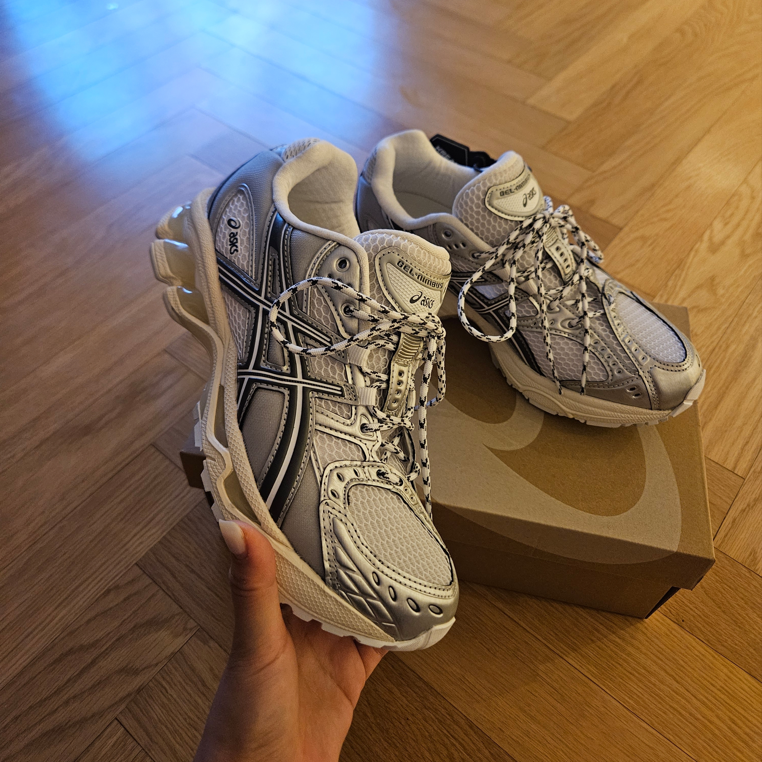 Asics Gel-Nimbus 10.1 White Glacier Grey - Korea Exclusive 착용 스타일