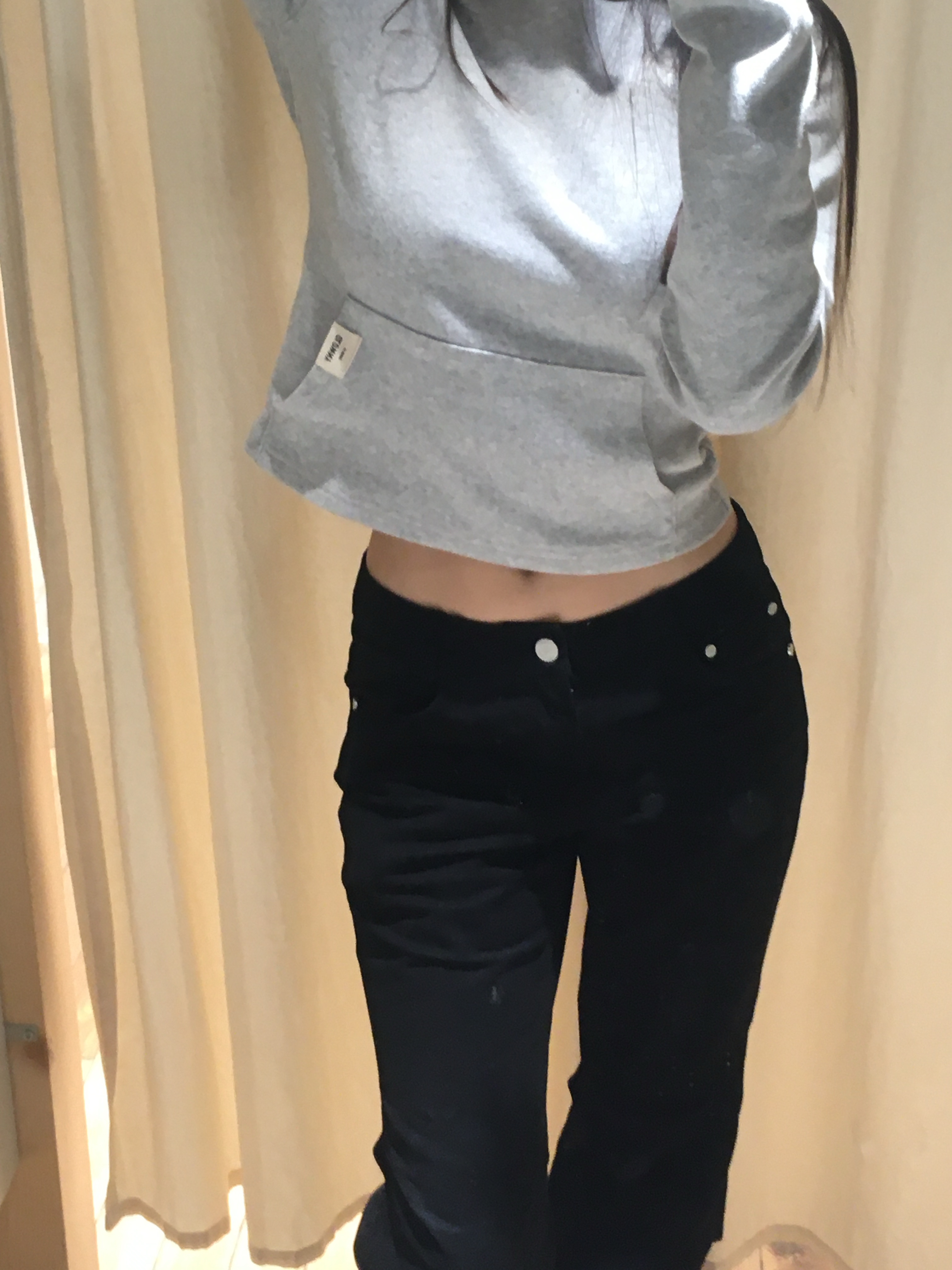(W) Glowny G Comfort Hoodie Gray 착용 스타일