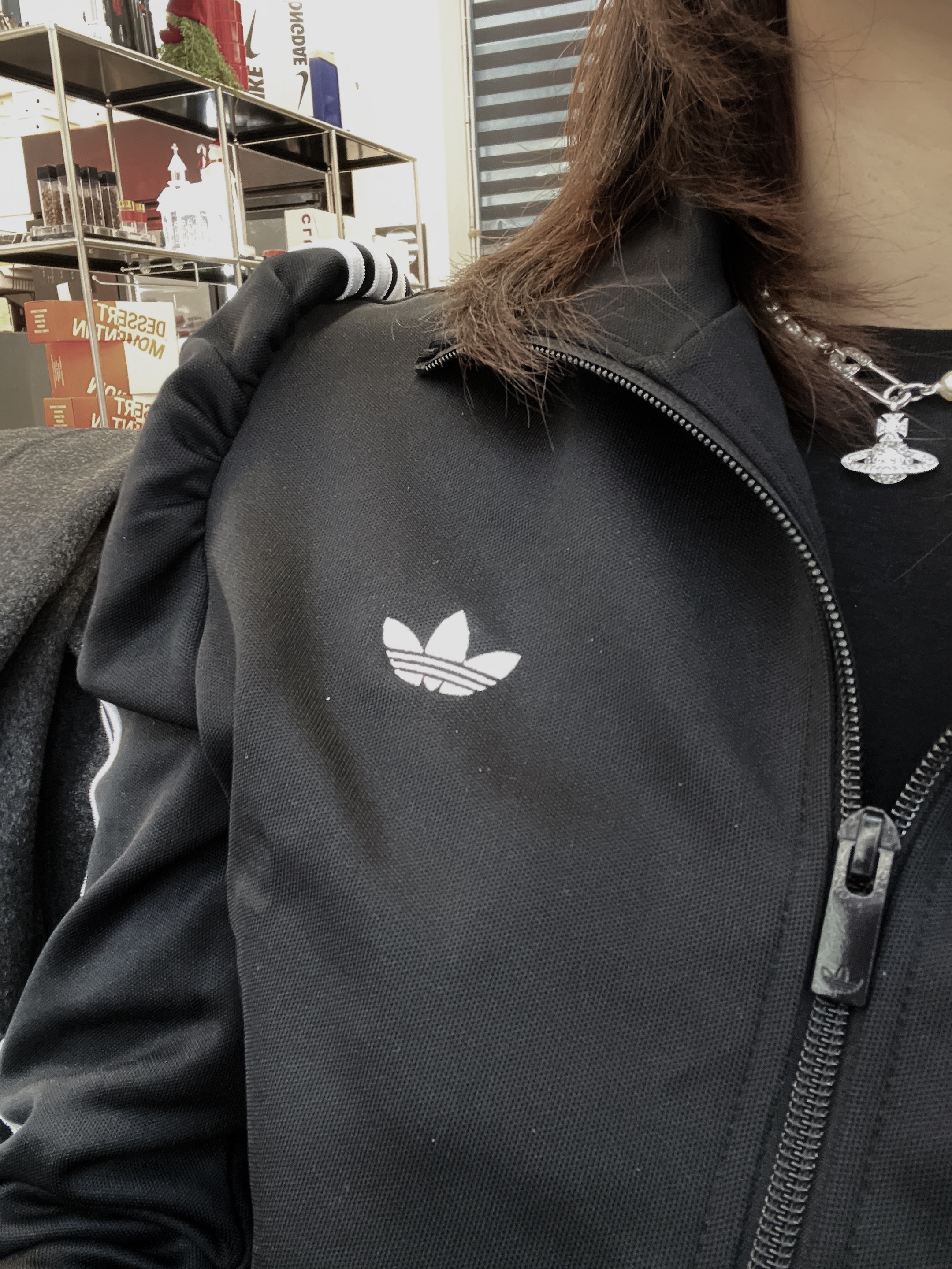 (W) Adidas Originals Elevated Sleeve FB Track Top Black - KR Sizing, Vivienne Westwood Lucrece Pearl Necklace Silver 착용 스타일 - 2