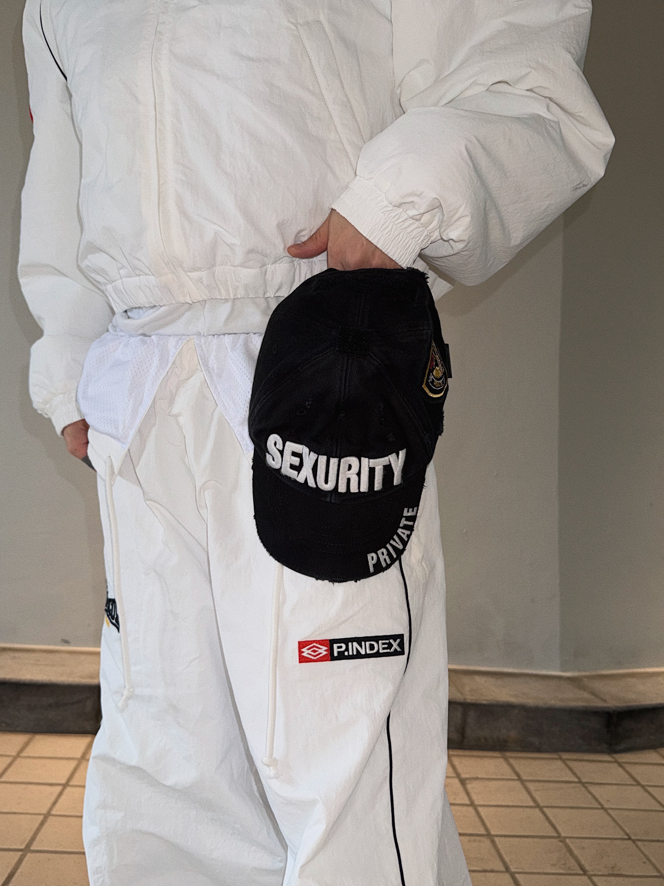 LOSTGARDEN Phantom, Protocol Index Exaggerated Shoulder Air Jacket White 착용 스타일 - 8