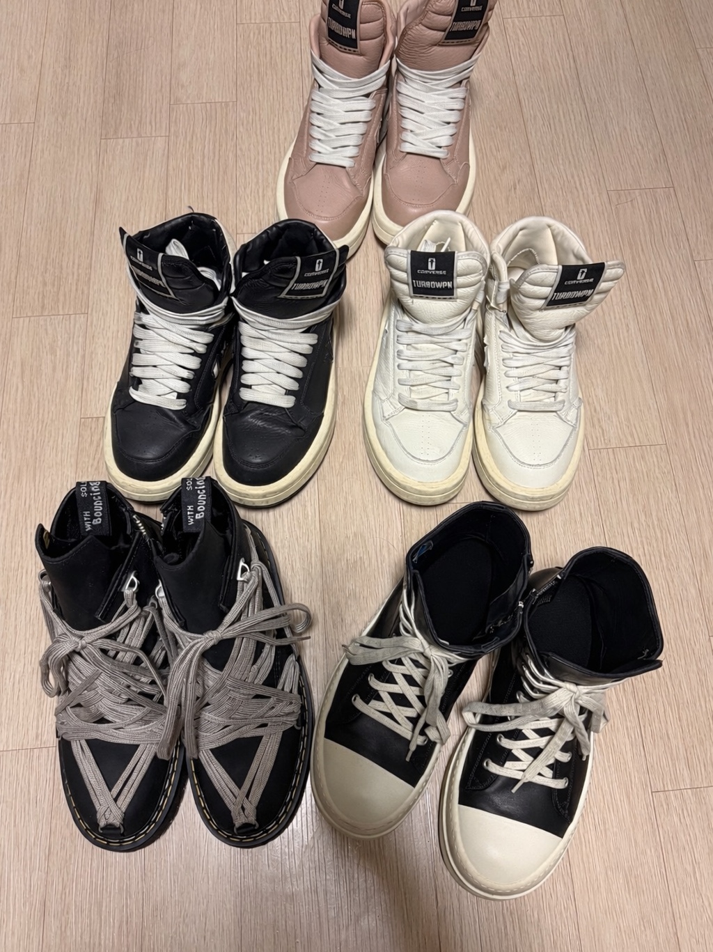 Dr. Martens x Rick Owens 1460 Quad Sole Mega Lace Boots Black, Rick Owens Mega Bumper Sneakers Black Milk 착용 스타일