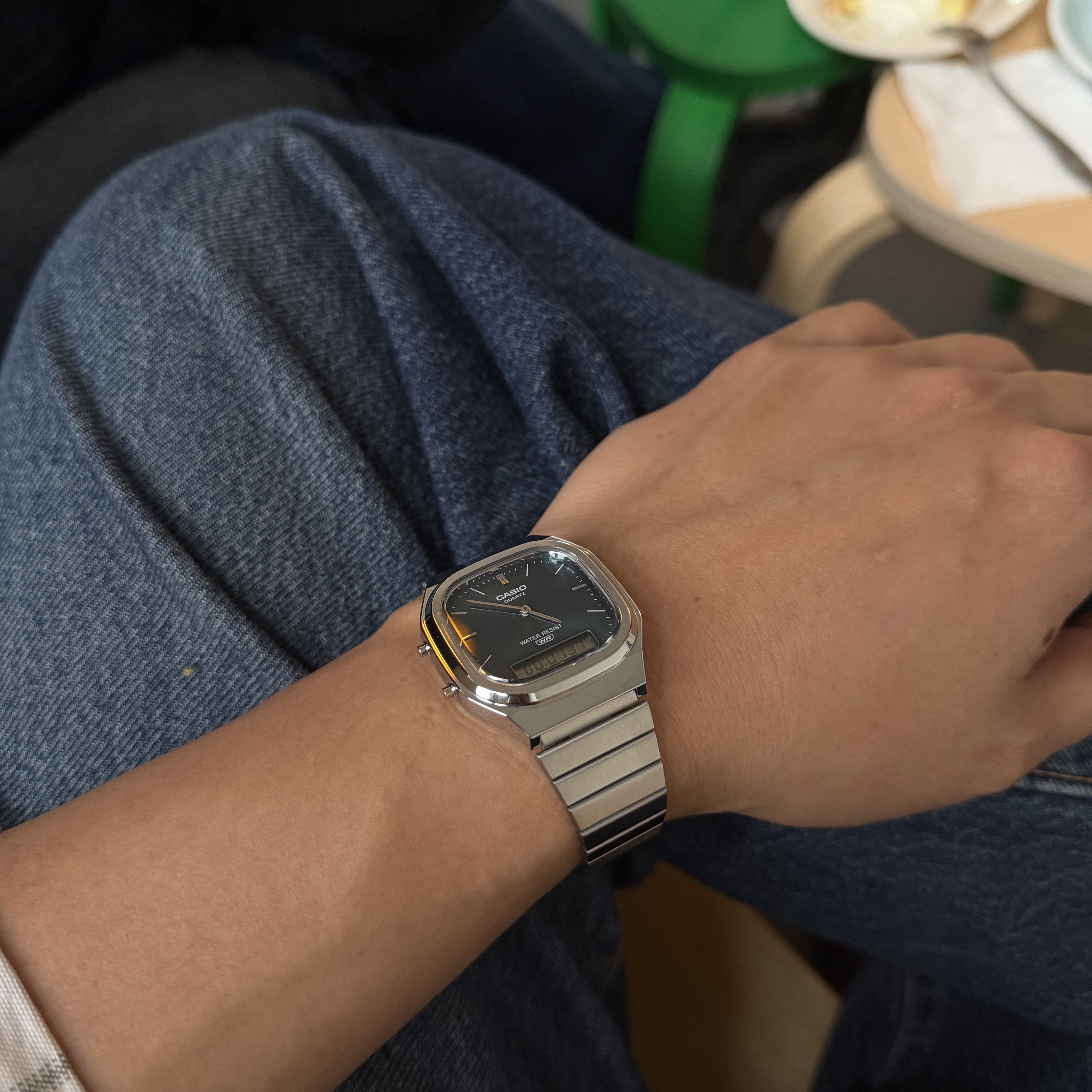 Casio AQ-240E-3A 착용 스타일