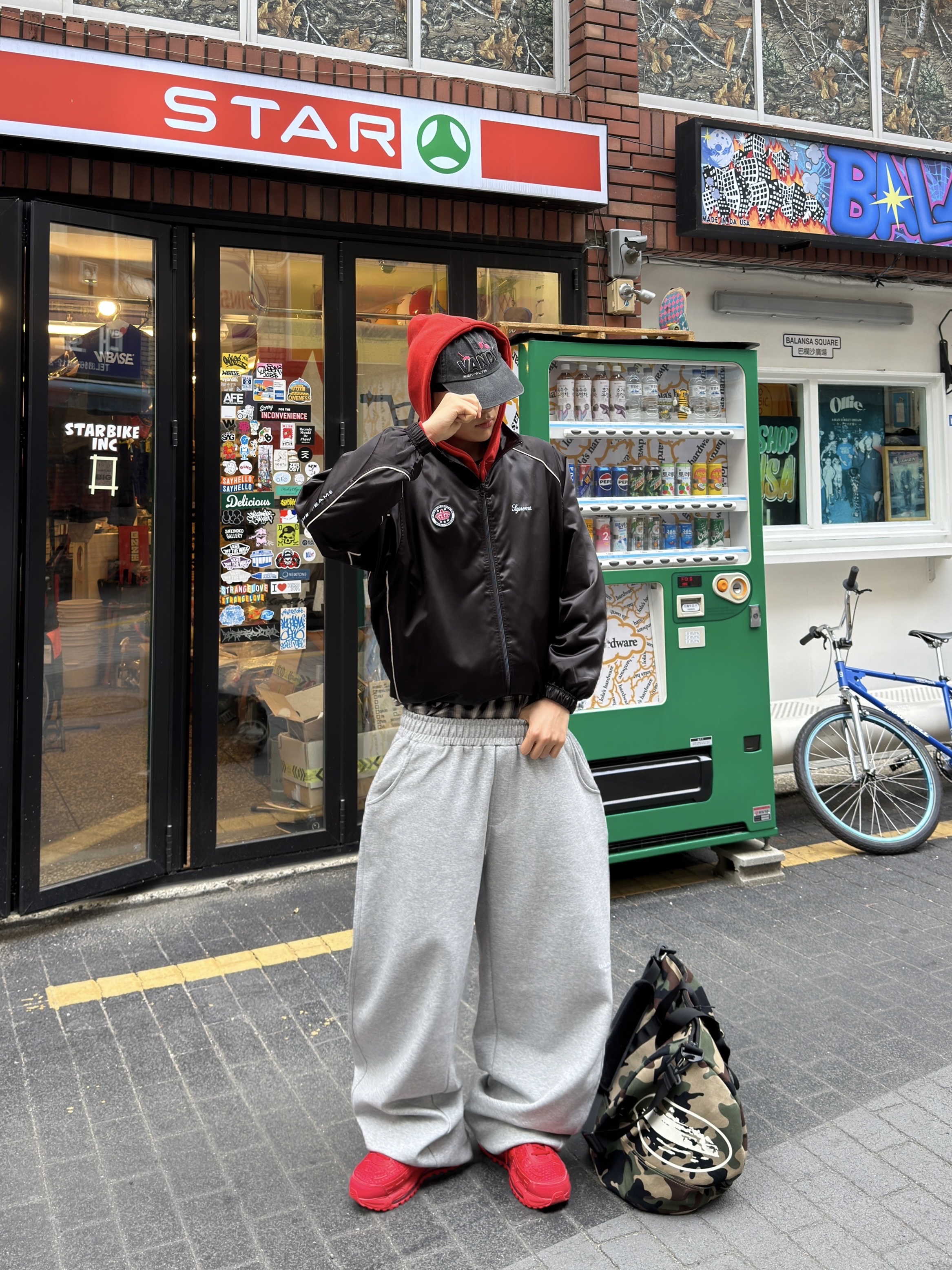 Undermycar Mu.163 Classic Logo Baggy Fit Sweat Pants Melange Gray, Nike Air Max TL 2.5 Valentine’s Day University Red Black 착용 스타일 - 1