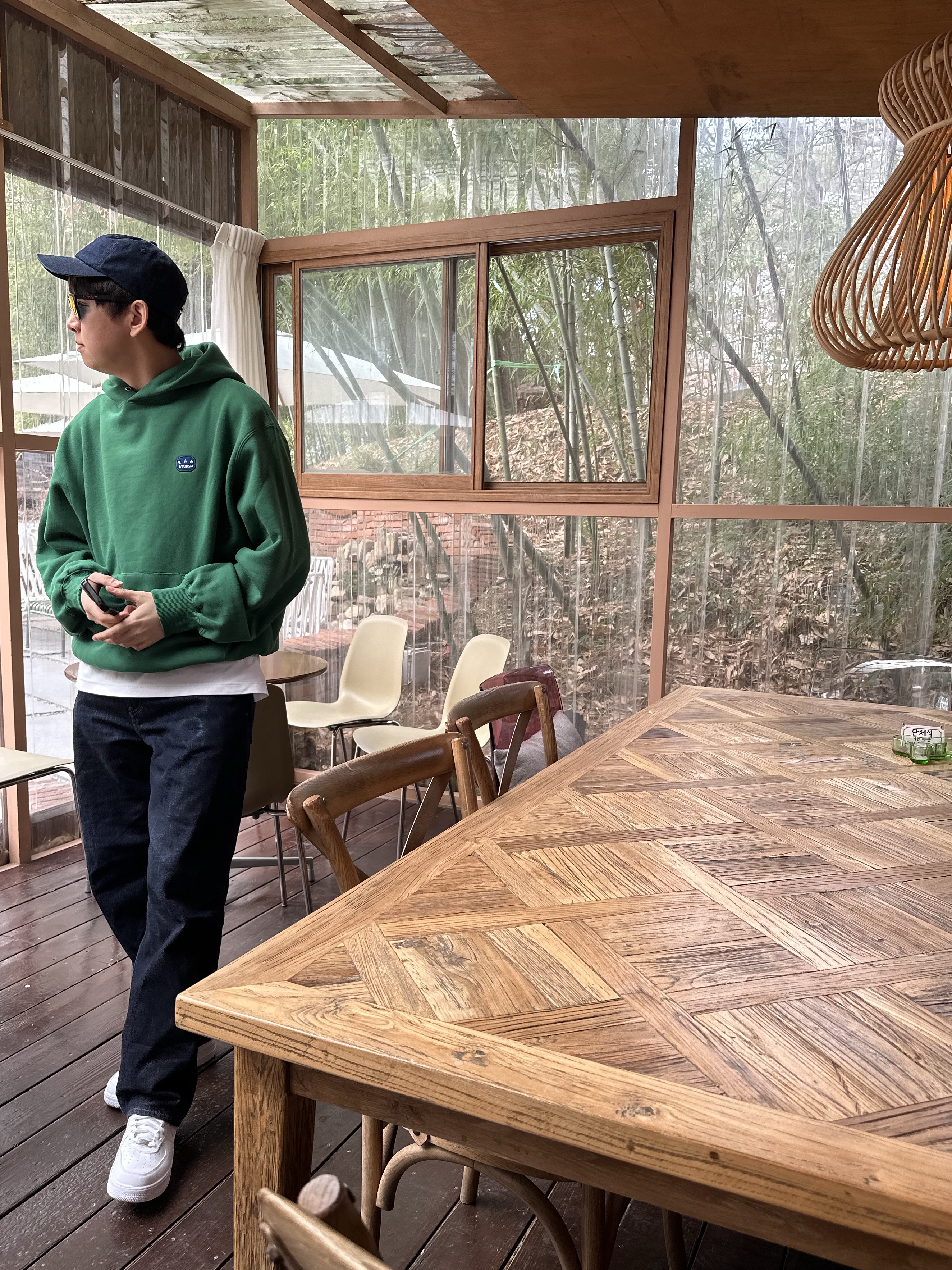 IAB Studio IAB Patch Hoodie Green, Nike x Supreme Air Force 1 Low White 착용 스타일
