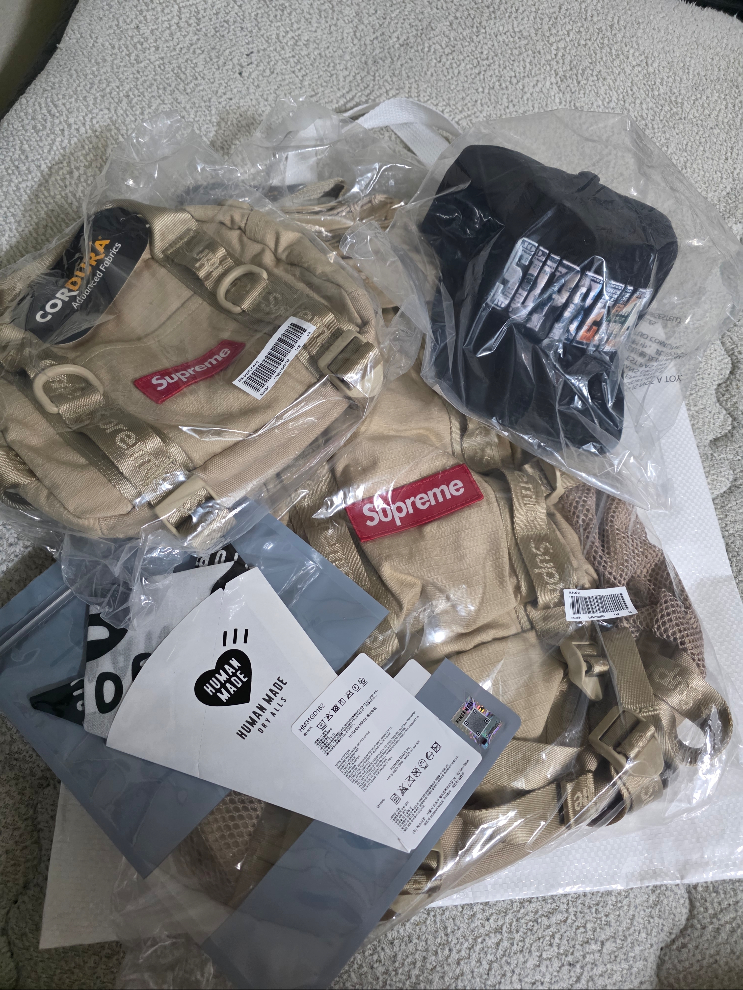 Human Made Henley Neck Shirt White, Supreme Cinch Bag Black - 24SS 착용 스타일 - 2