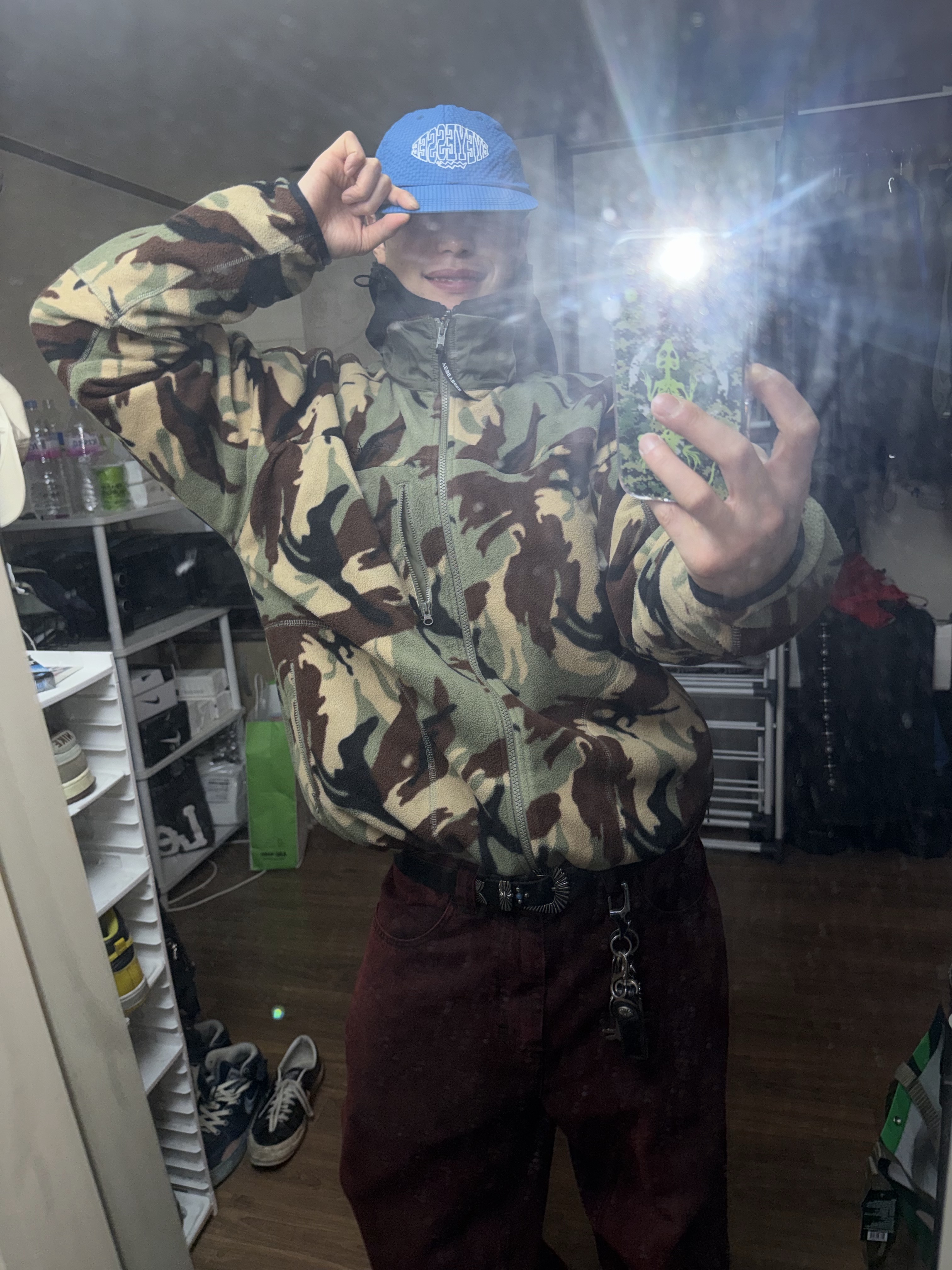 YESEYESEE Y.E.S Fleece Full Zip Jacket Camo 착용 스타일