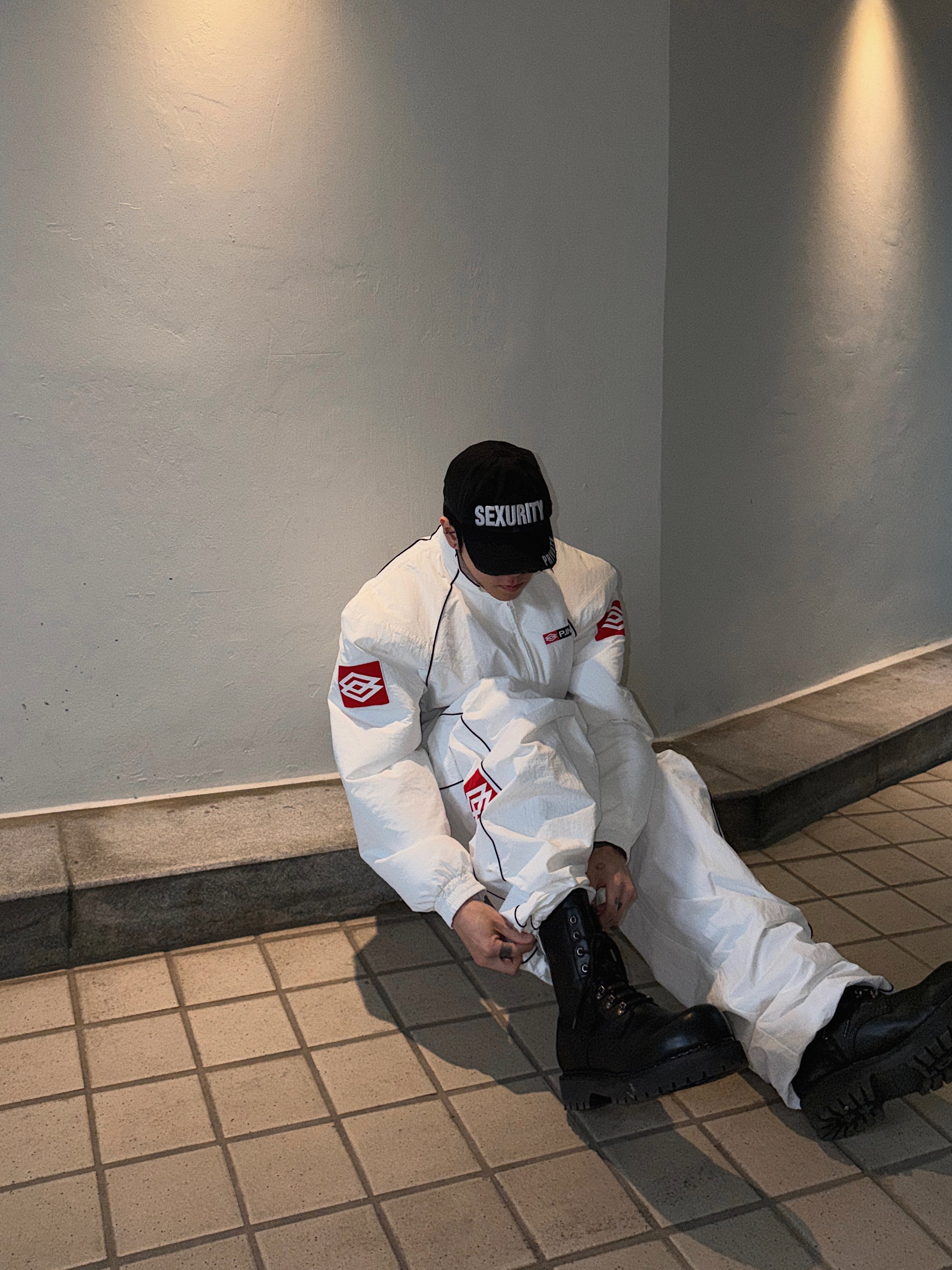 LOSTGARDEN Phantom, Protocol Index Exaggerated Shoulder Air Jacket White 착용 스타일 - 6