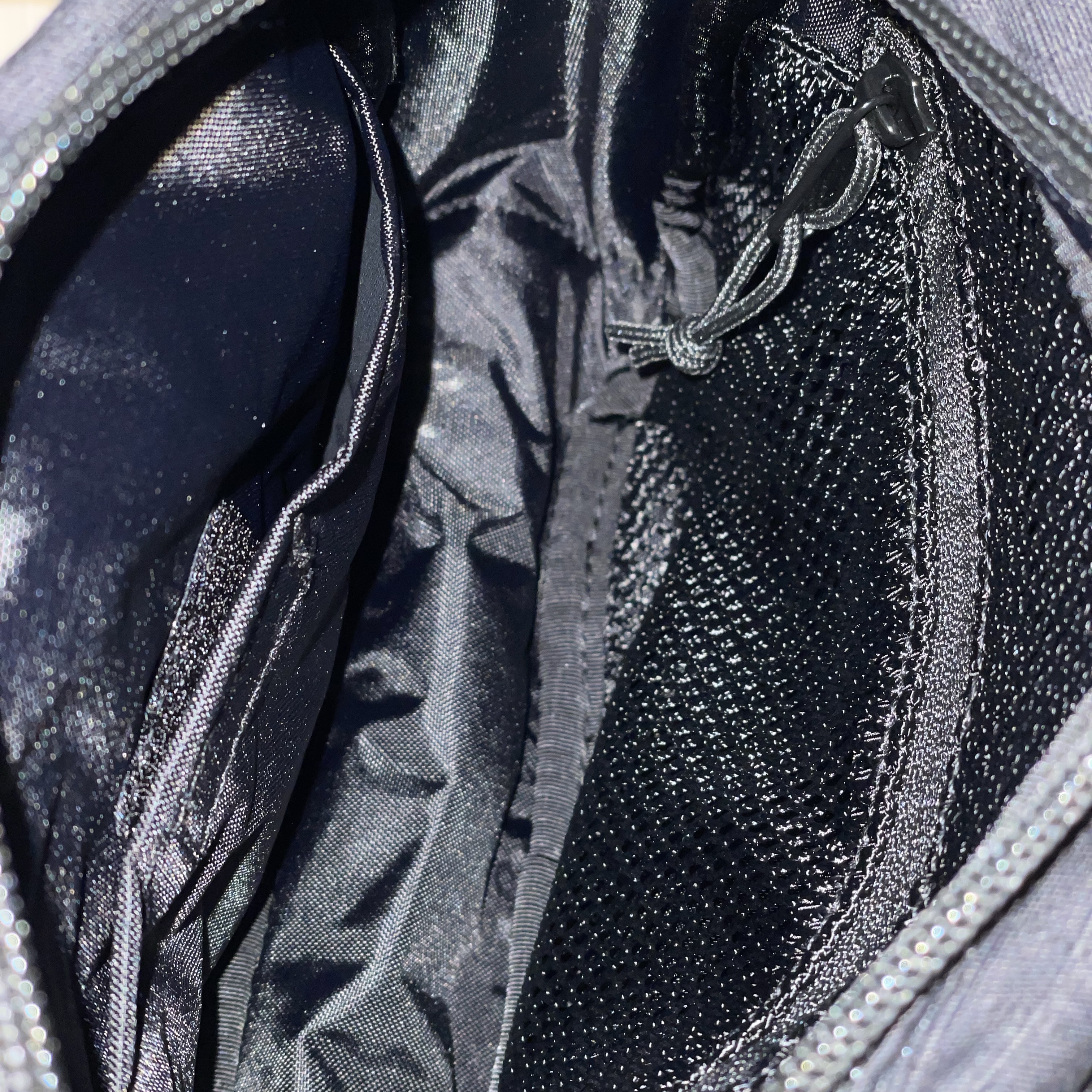 Supreme Mini Duffle Bag Black - 26SS 착용 스타일 - 5
