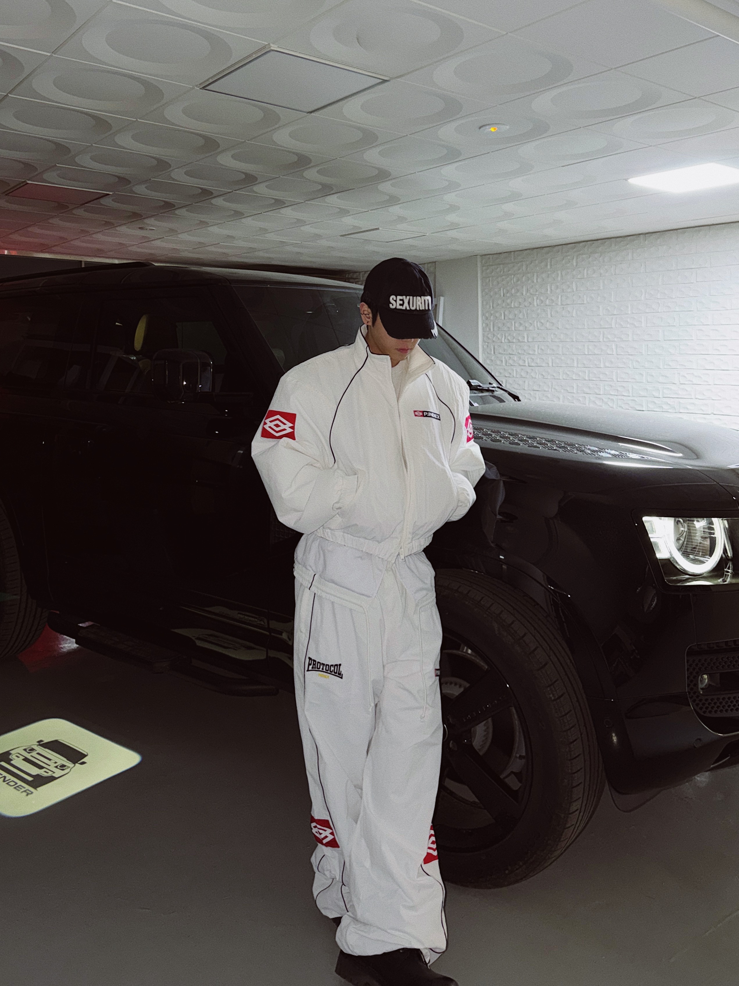 LOSTGARDEN Phantom, Protocol Index Exaggerated Shoulder Air Jacket White 착용 스타일 - 10