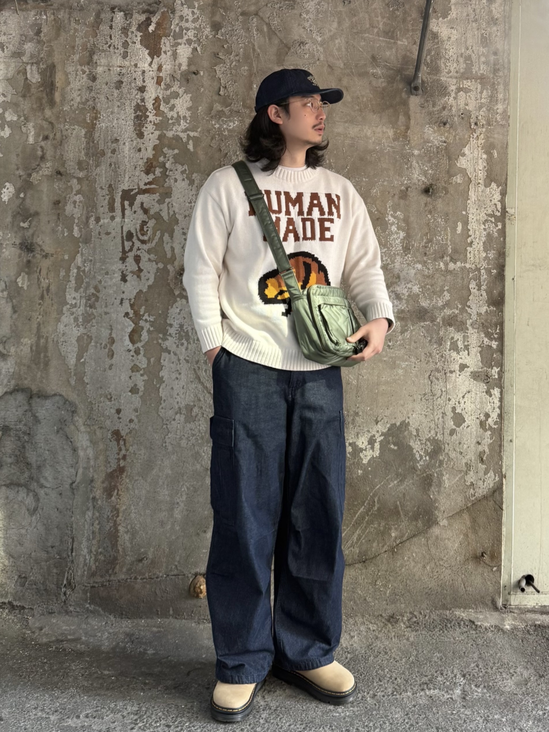 Human Made Dachs Knit Sweater White, Dr. Martens Zebzag Suede Slingback Platform Mule Savannah Tan 착용 스타일 - 1