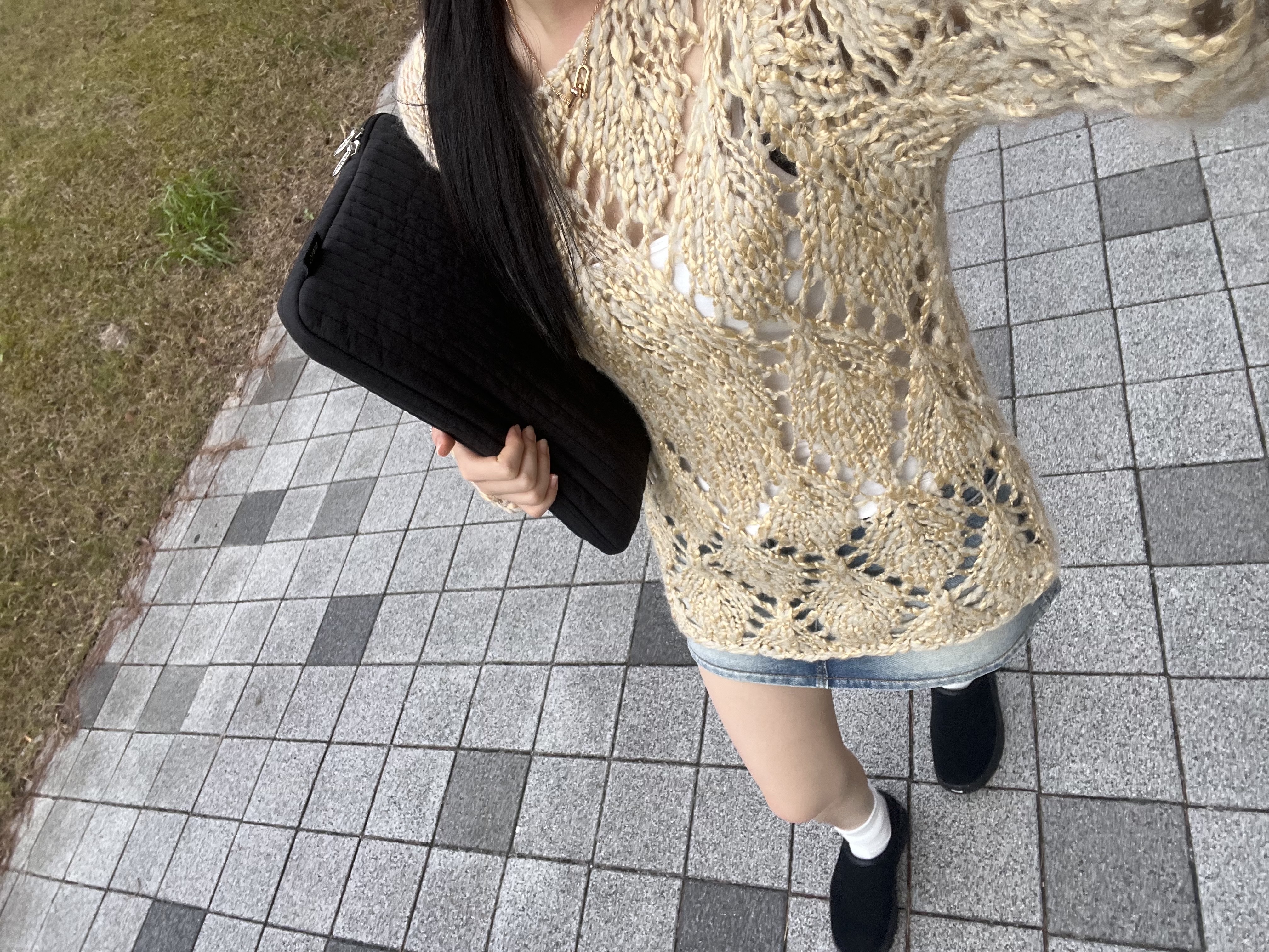 Open Yy Argyle Pointelle Pullover Beige, Nike ACG Rufus Black 착용 스타일