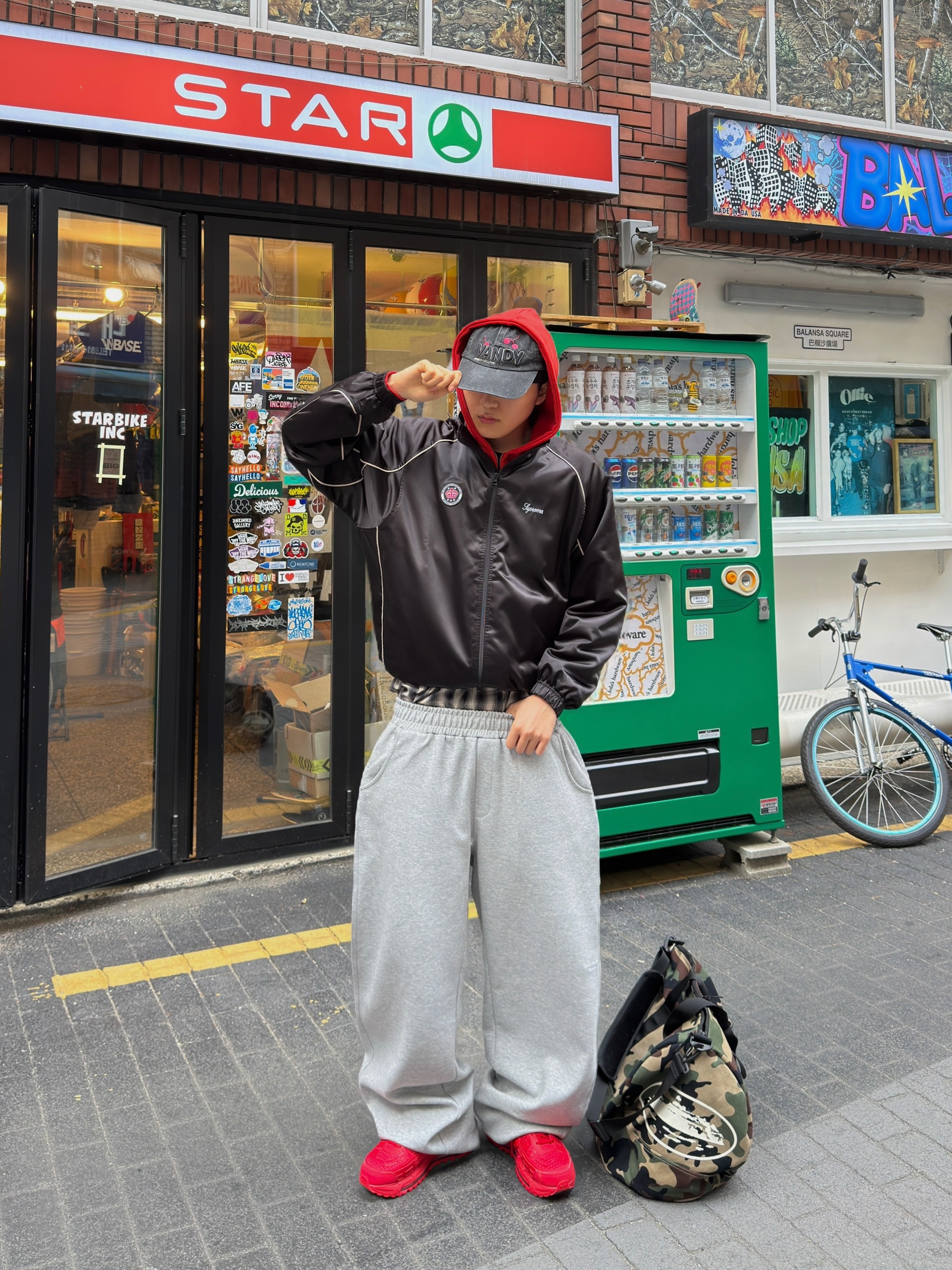 Undermycar Mu.163 Classic Logo Baggy Fit Sweat Pants Melange Gray, Nike Air Max TL 2.5 Valentine’s Day University Red Black 착용 스타일 - 5