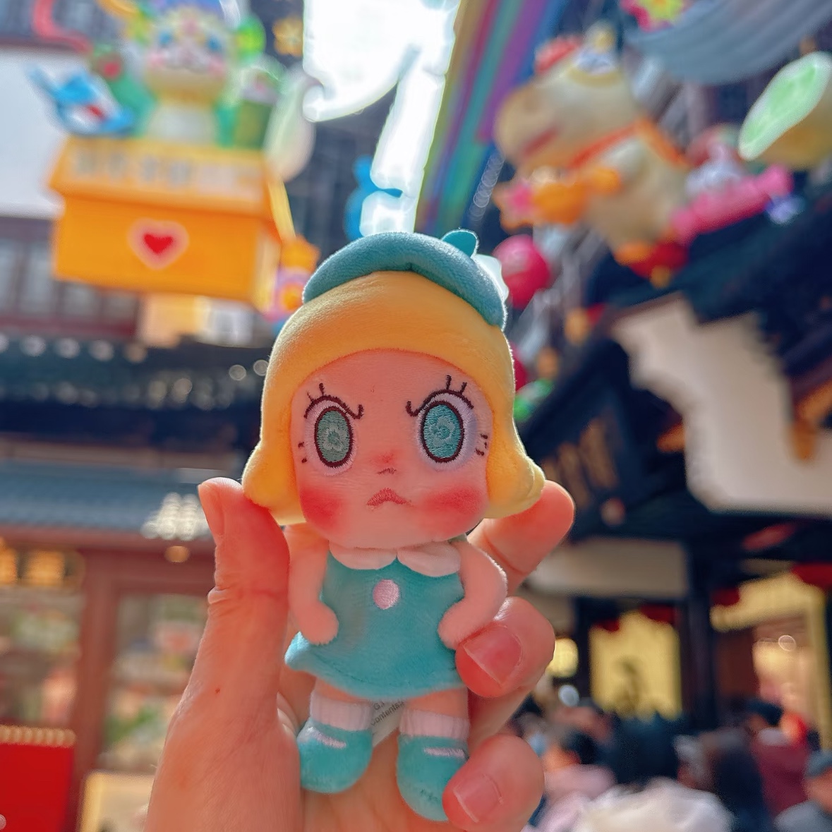 Pop Mart Angry Molly Angry Energy Series Plush Pendant Lake Blue Fire (Opened Case) 착용 스타일