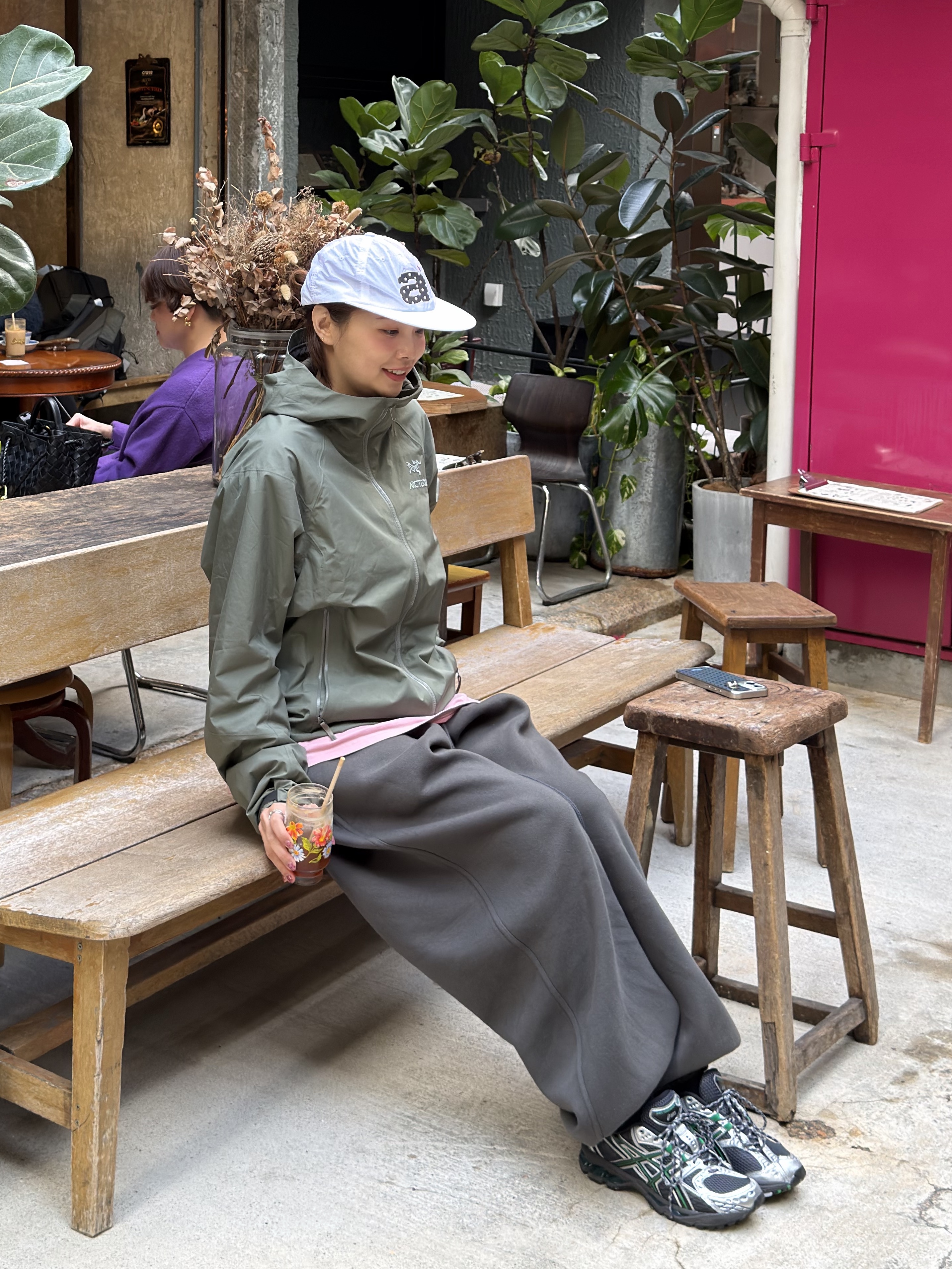 Asics Gel-Nimbus 10.1 Obsidian Grey Green Basil, Undermycar Mu.03 Anti Fxxking Logo Play Oversized Sweat Jogger Olive 착용 스타일 - 4