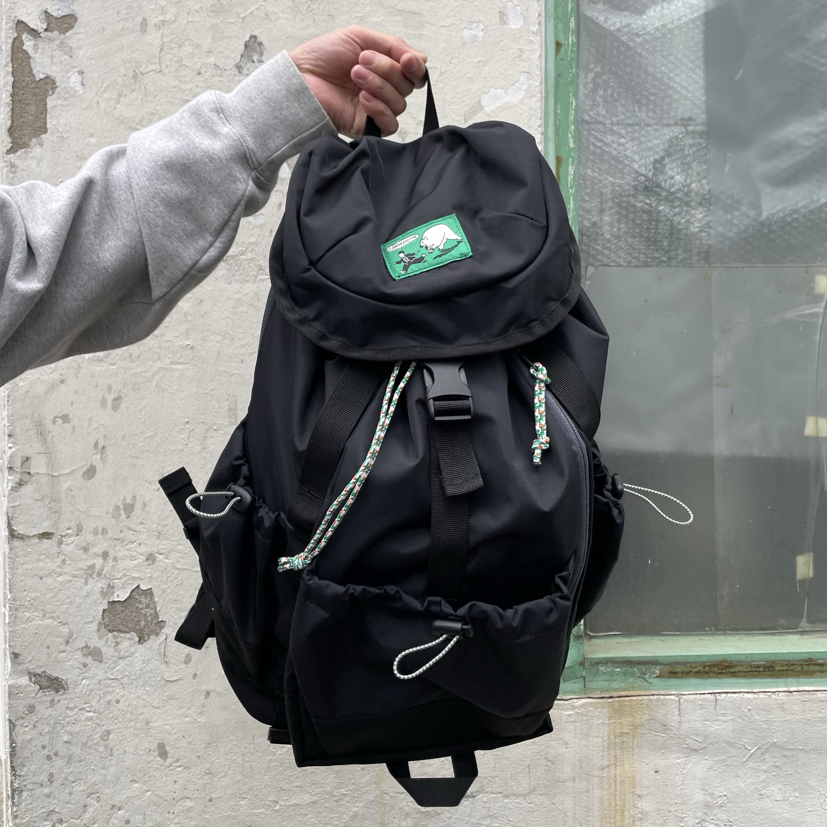 PARITY Rucksack Black 착용 스타일 - 2