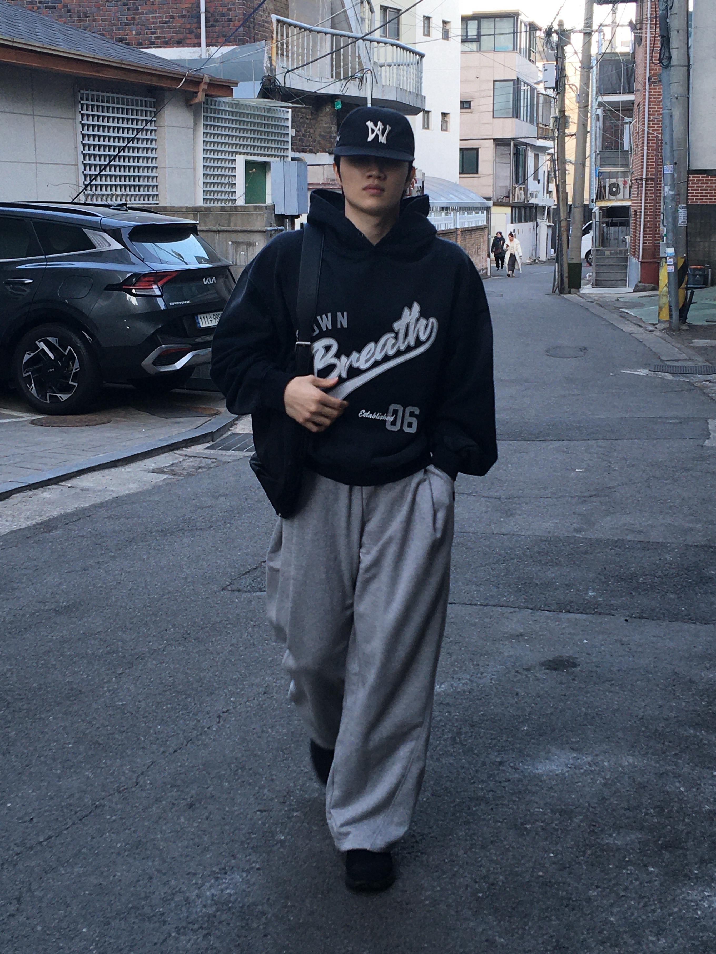 Aoiro 6-Panel Bone A/N Cap Black, Salomon RX Snug Black Magnet 착용 스타일