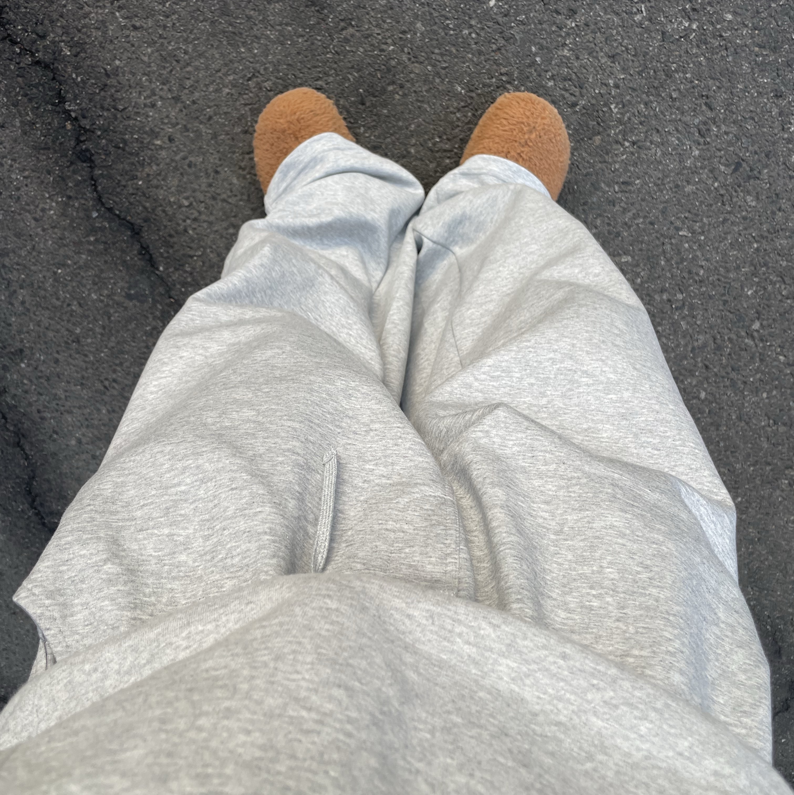 Undermycar Mu.163 Classic Logo Baggy Fit Sweat Pants Melange Gray 착용 스타일 - 3