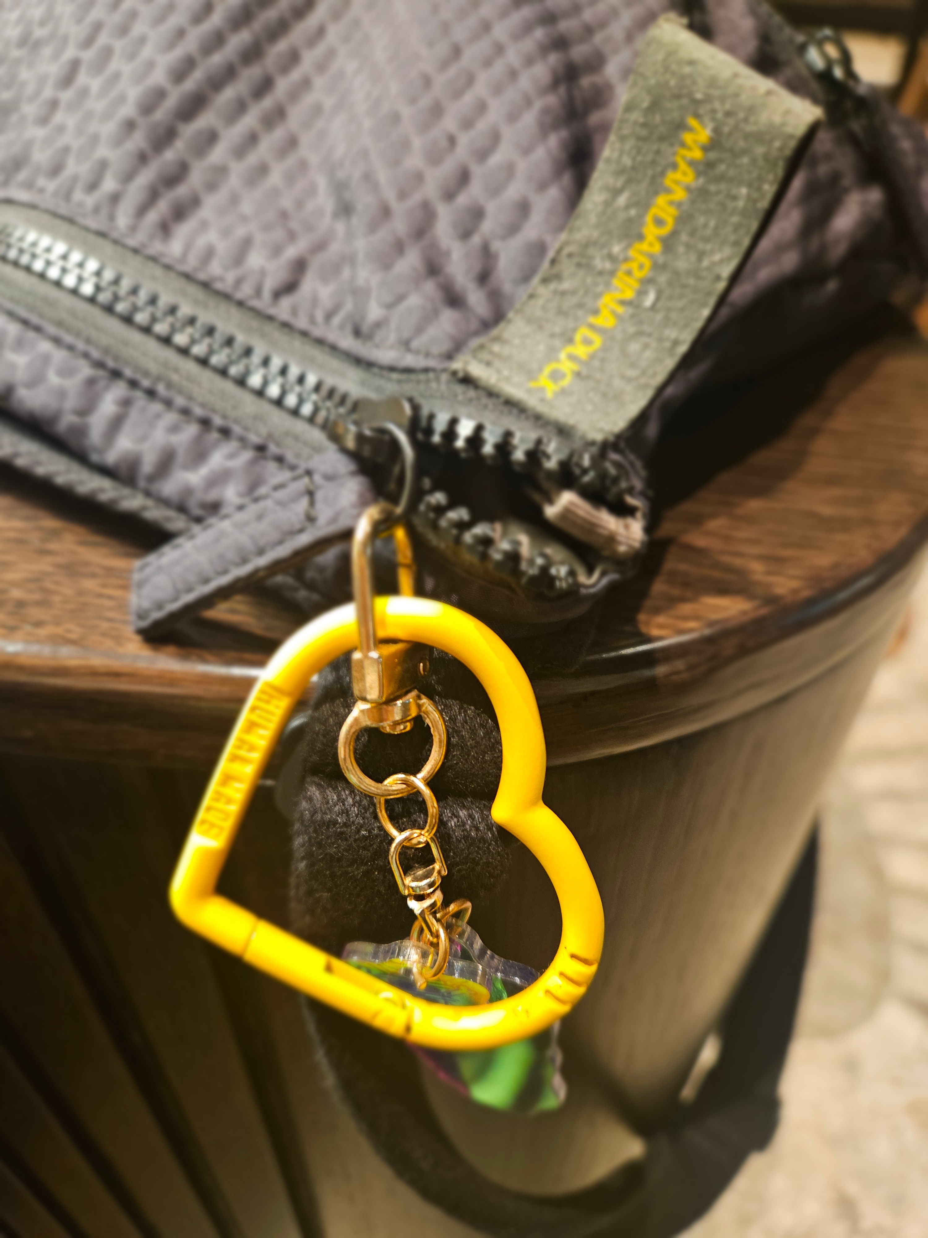 Pop Mart Twinkle Twinkle Crush On You Series Plush Pendent Skip A Beat (Opened Case), Human Made Heart Carabiner Yellow 착용 스타일 - 4