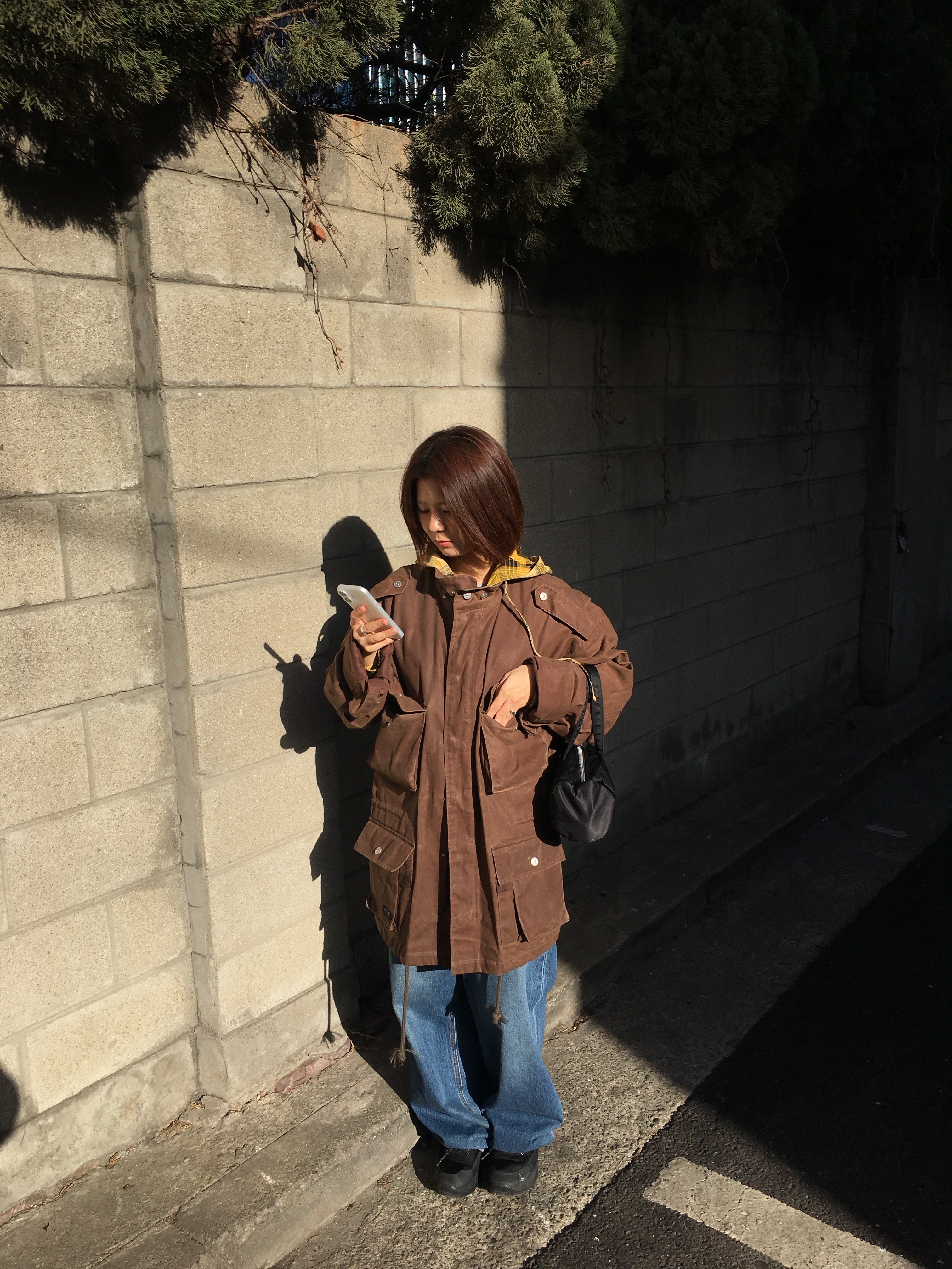 Vacant Archive Maha Check Hoodie Shirt Yellow, Vacant Archive Women Victor Cotton Field Jacket Brown 착용 스타일
