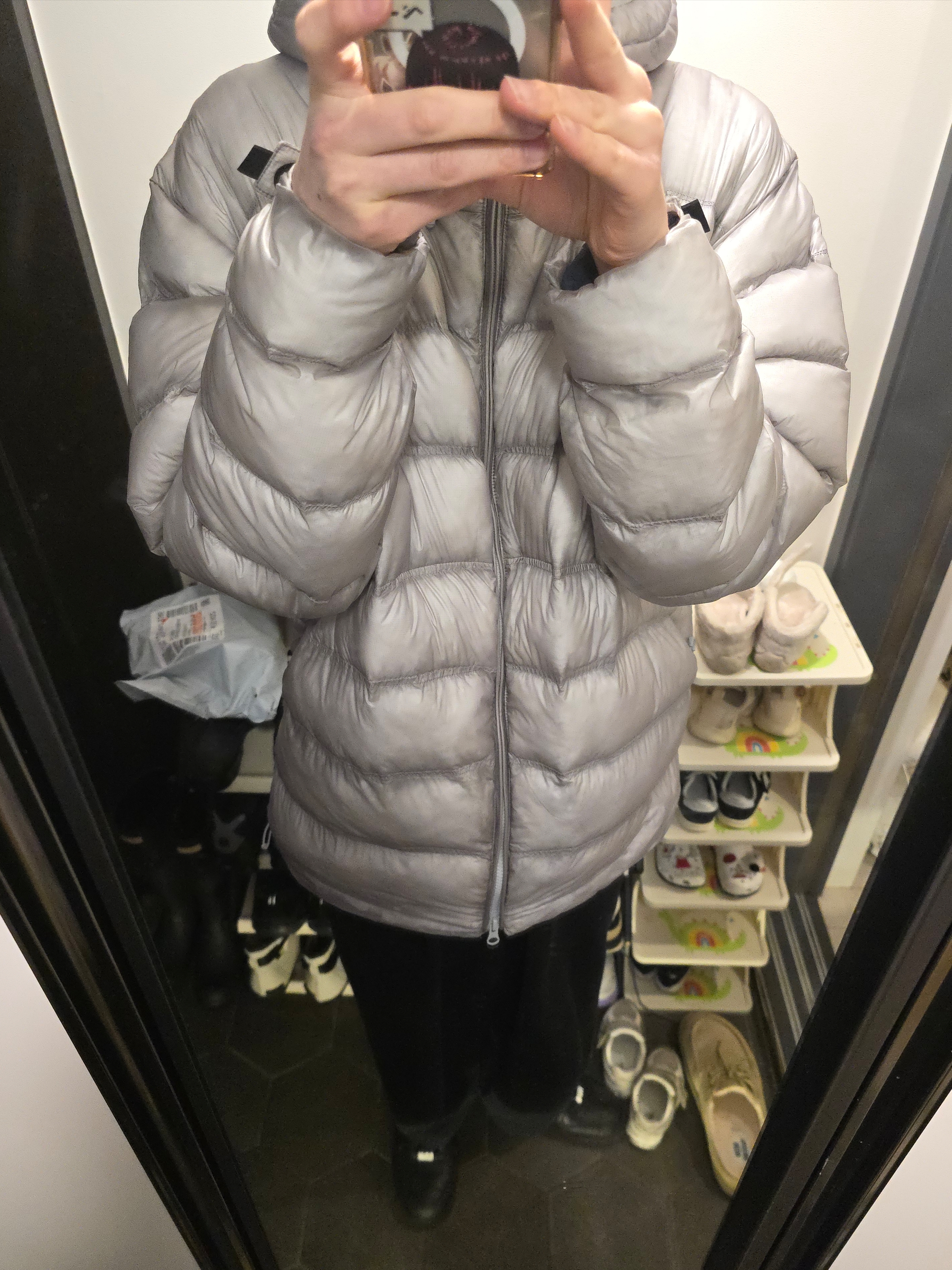 Salomon UNI Cross Insulation Jacket Light Grey 착용 스타일