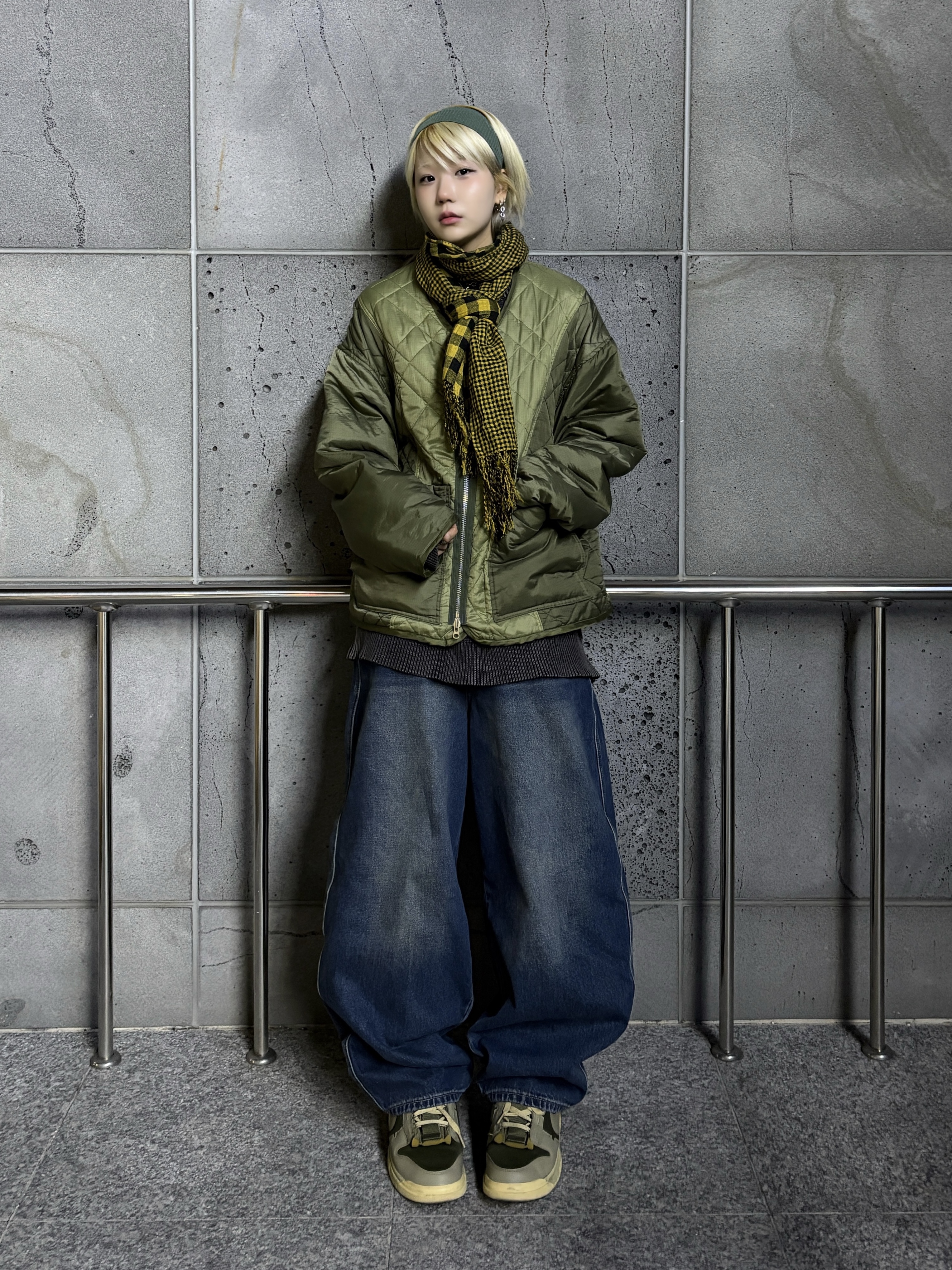 Nike Air Dunk Jumbo Medium Olive 착용 스타일 - 3