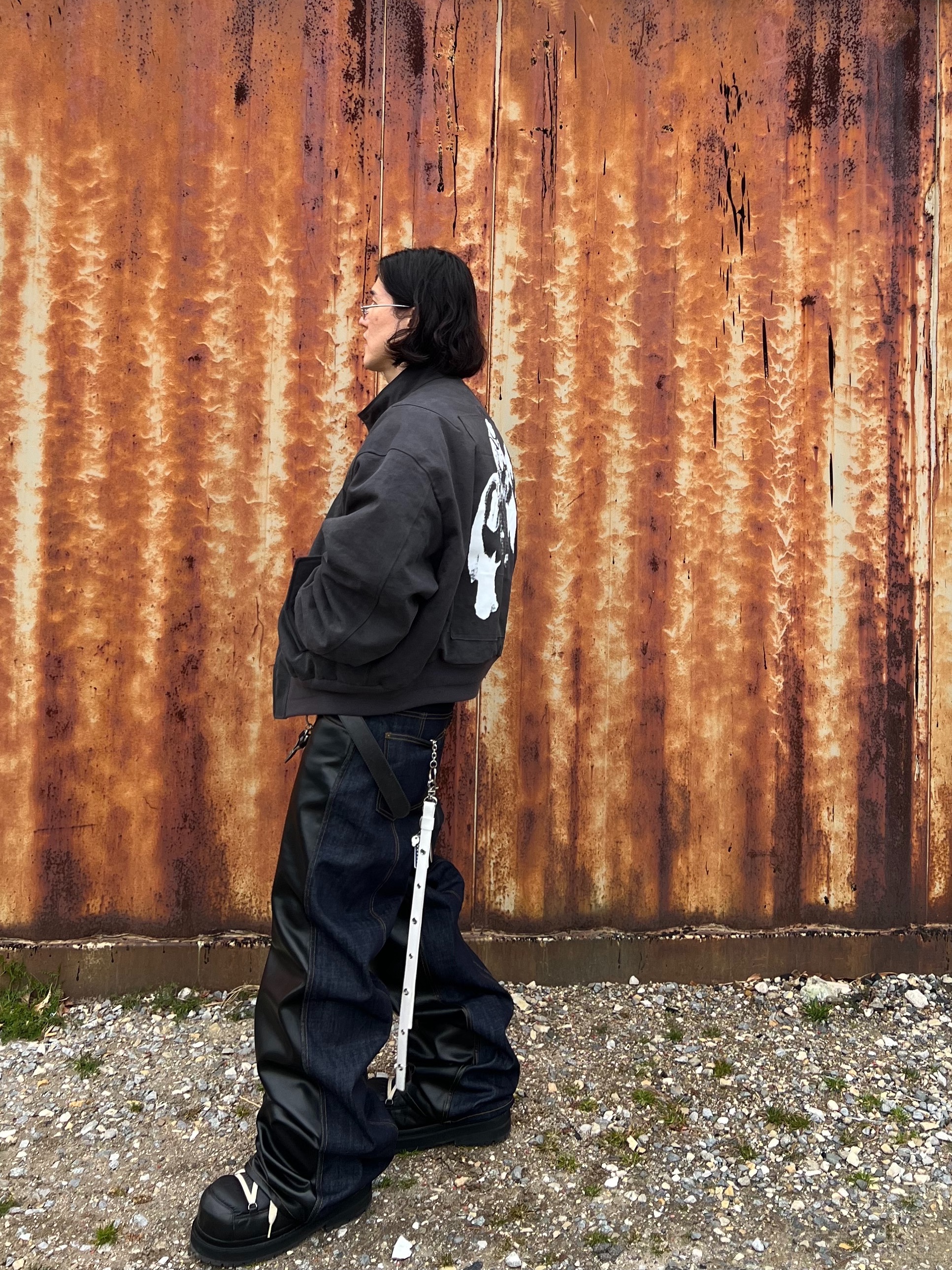 MJD Cowboy Canvas Harrington Jacket Charcoal, Undermycar MU.128 Original Logo Cracked Leather Belt Silver / Black 착용 스타일 - 3