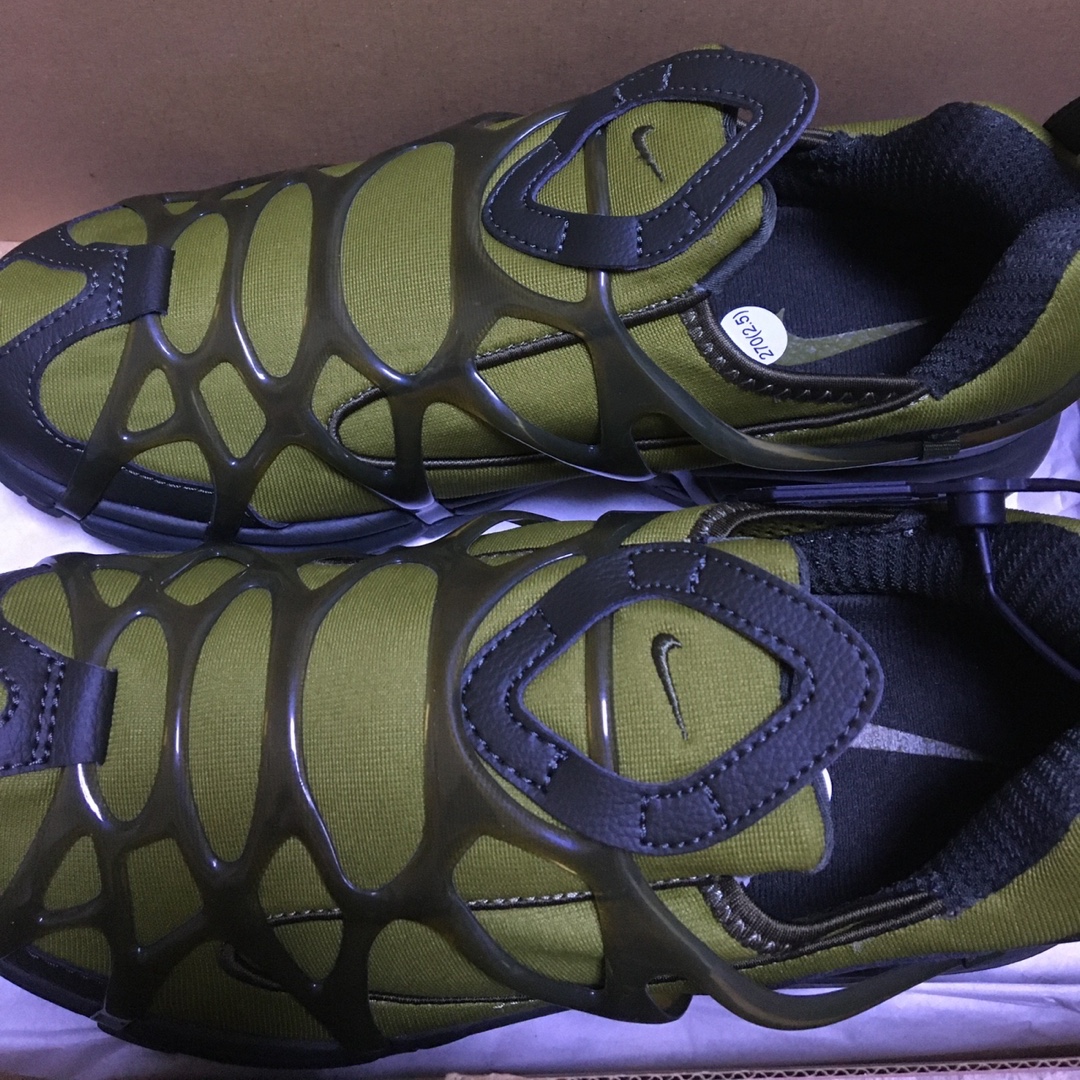 Nike Air Kukini Pilgrim Sequoia 착용 스타일