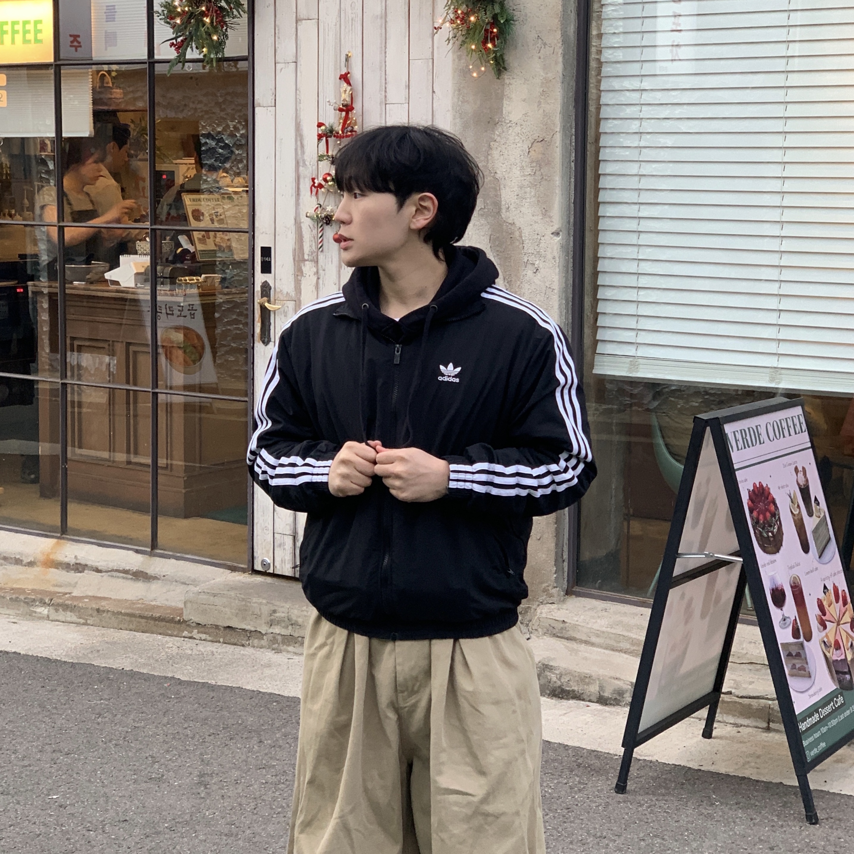 Dr. Martens 1461 Smooth Black, Adidas Adicolor Woven Firebird Track Top Black  - KR Sizing 착용 스타일 - 2