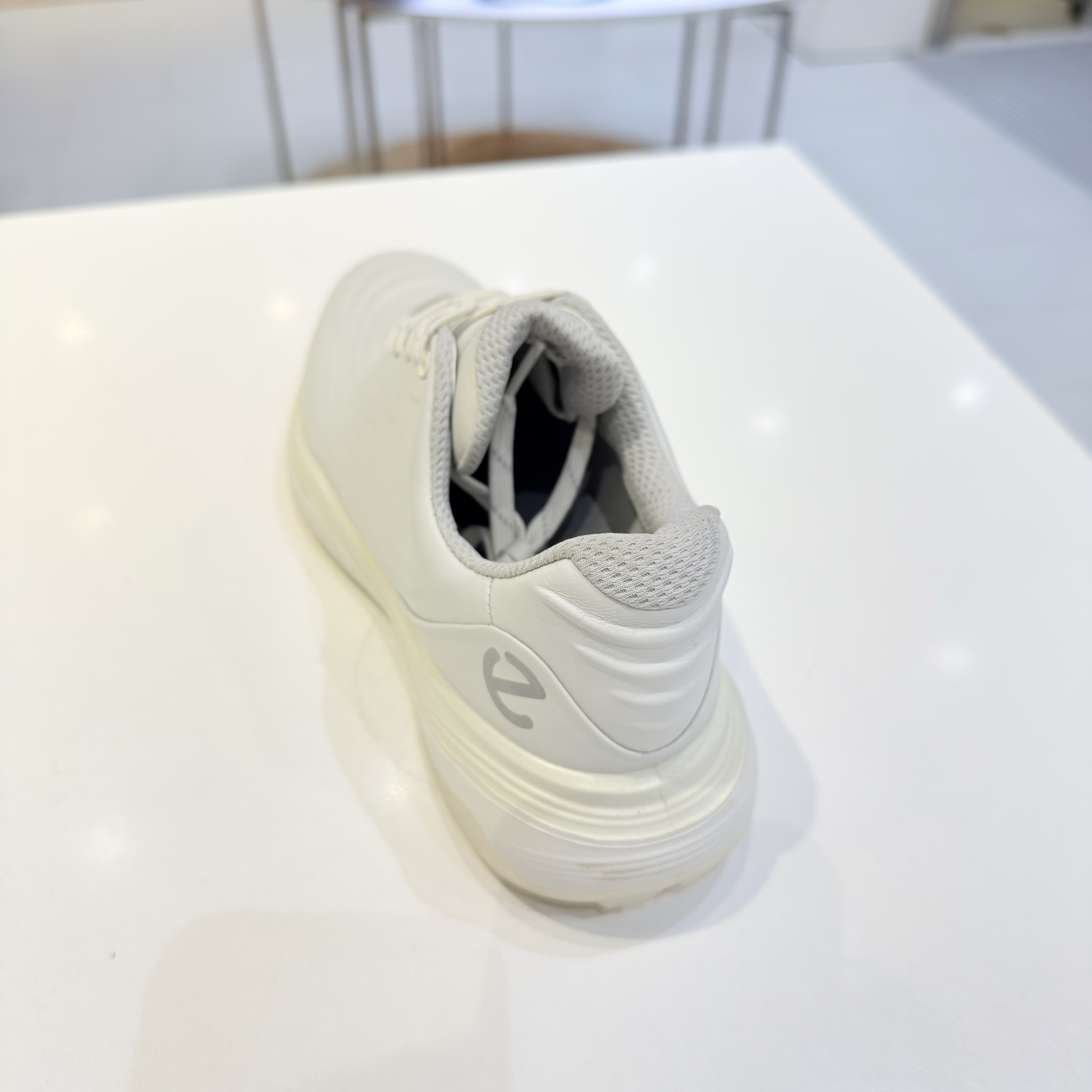 (W) Ecco Golf LT1 Shoes White 착용 스타일 - 2