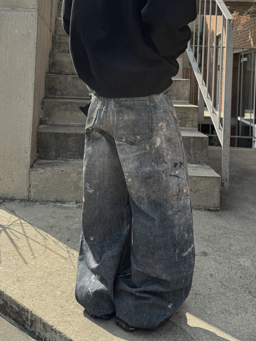 Oakley Light Breathe Triple Black 착용 스타일 - 6