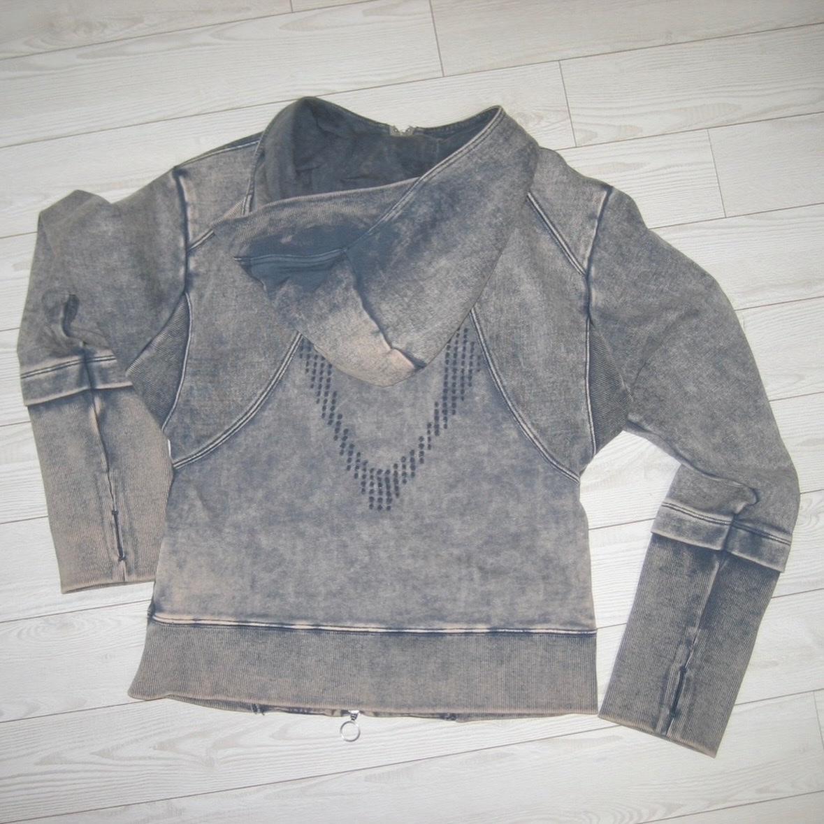 (W) Mischief Rhombus Punching Hoodie Zip Up Bleached Navy 착용 스타일 - 5
