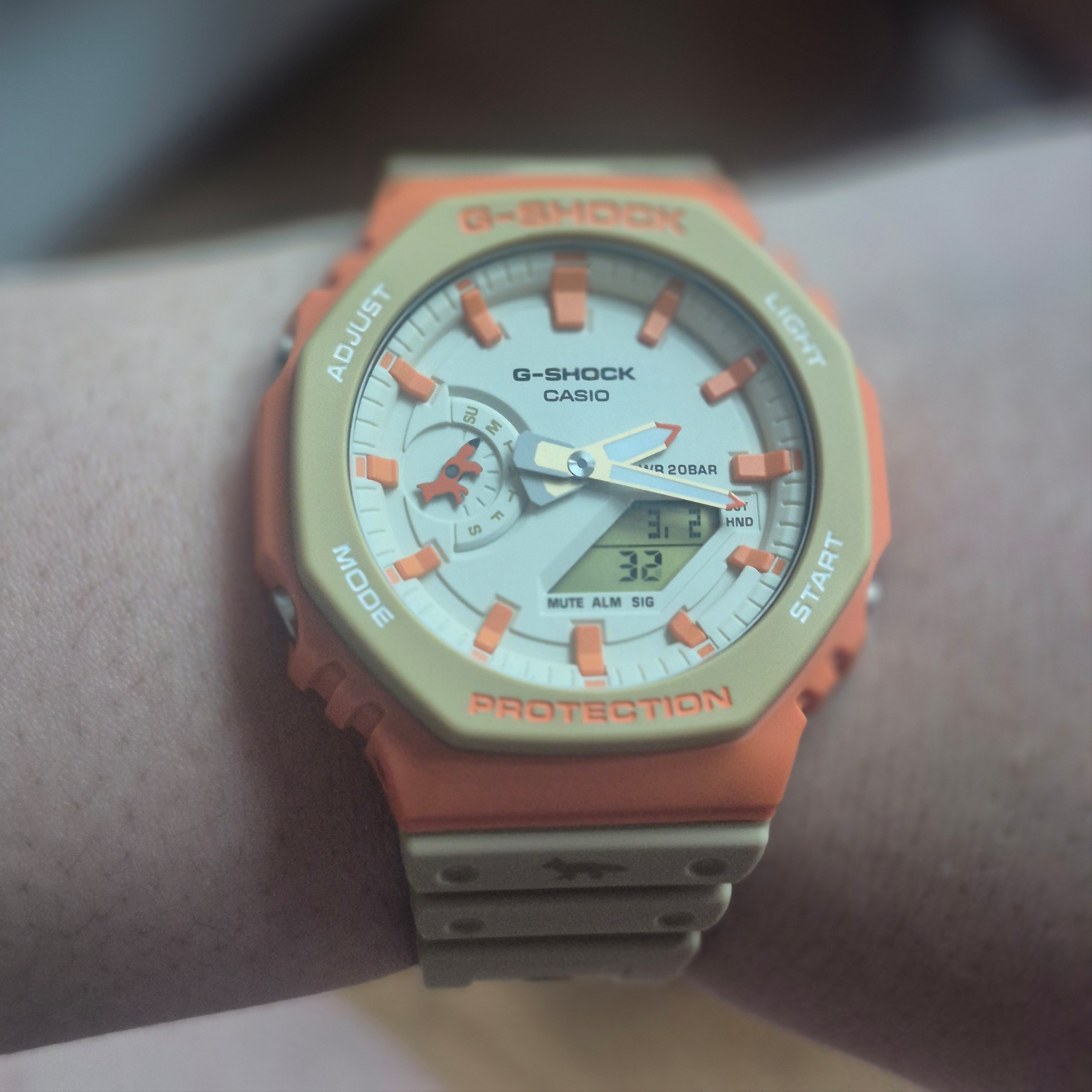 Casio x Maison Kitsune GA-2110MK-5A 착용 스타일
