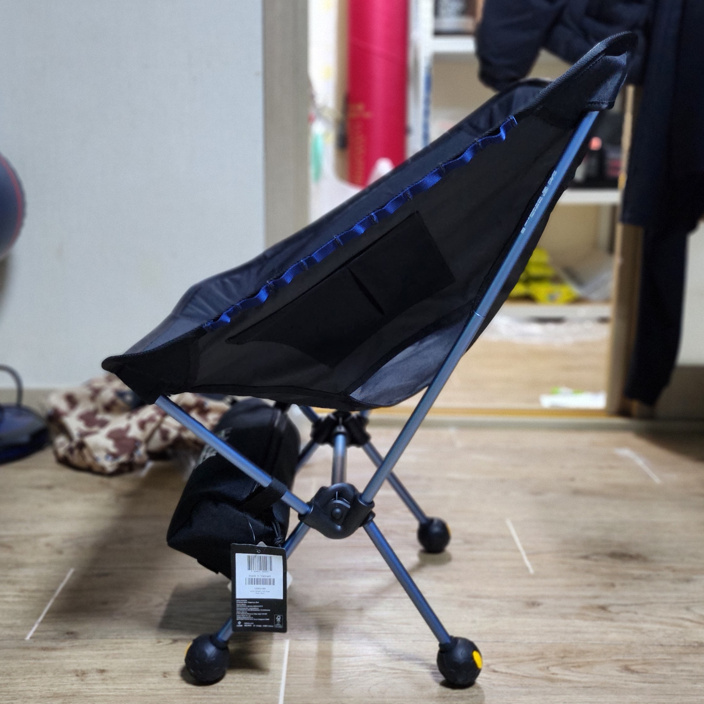 Helinox x Fragment Design Tactical Chair Black Navy, Helinox Vibram Ball Feet 45mm Black 착용 스타일 - 2