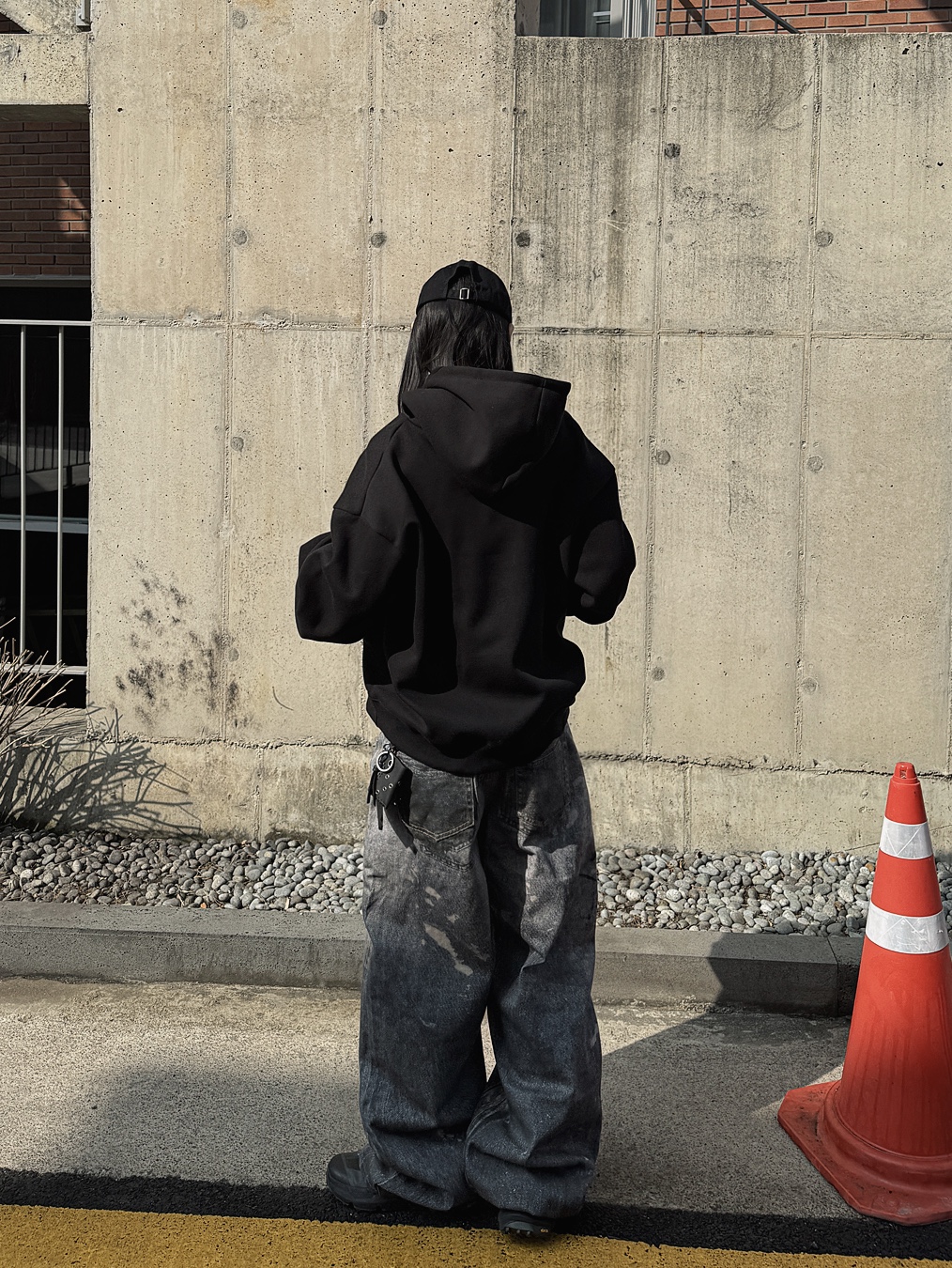 Oakley Light Breathe Triple Black 착용 스타일 - 8