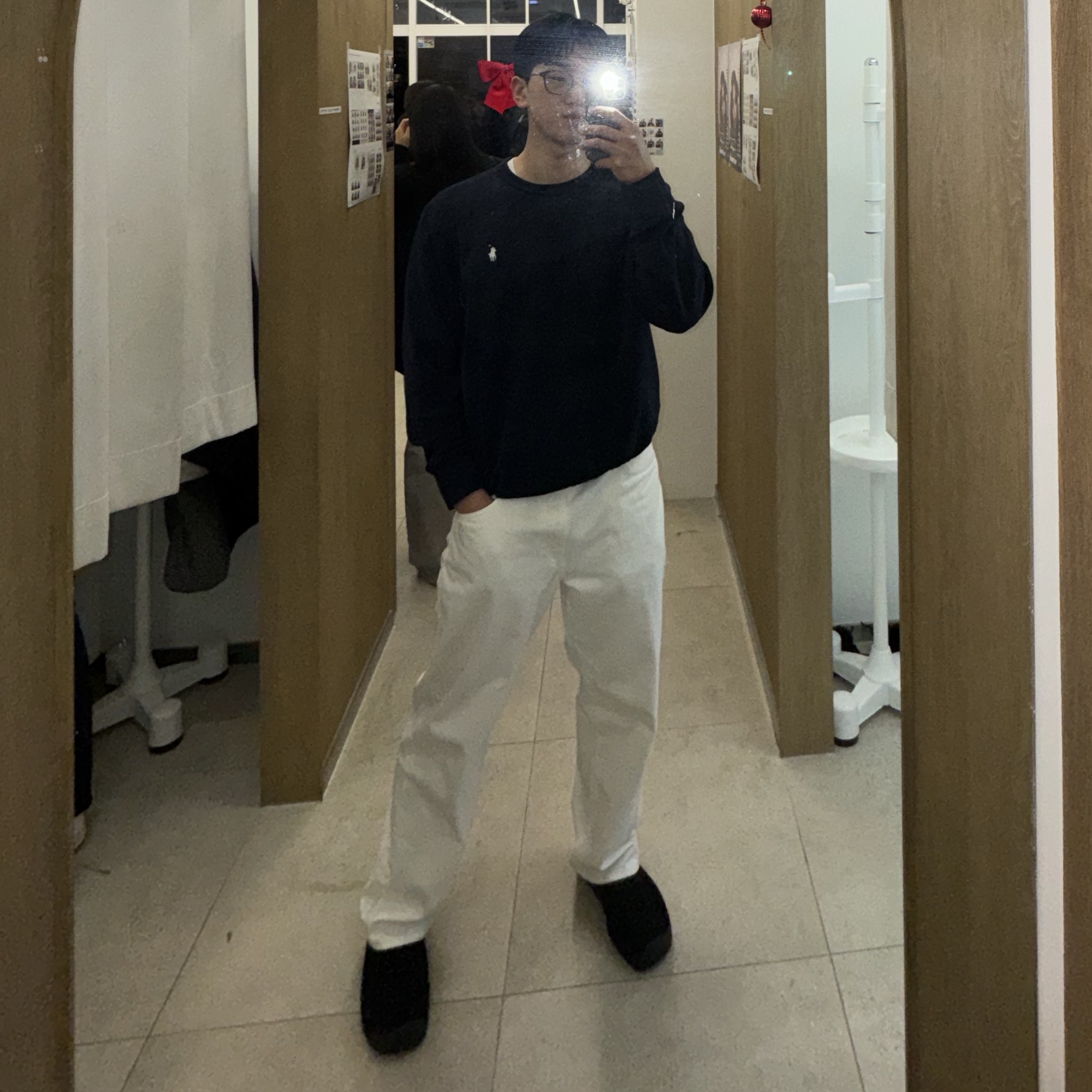[15%적립] Polo Ralph Lauren RL Fleece Sweatshirt Black, Uniqlo Baggy Jeans Tall Off White - JP 착용 스타일 - 1