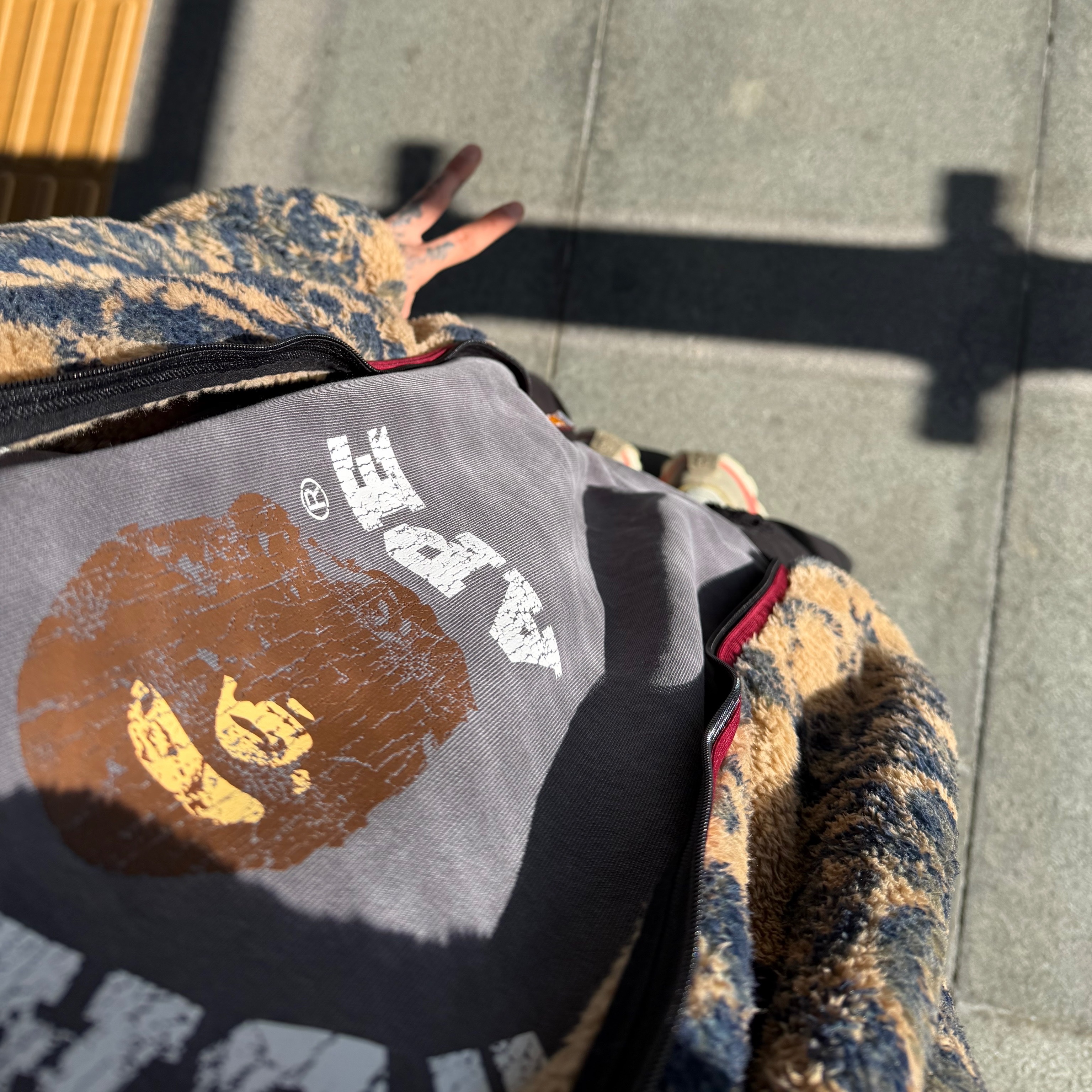 BAPE Garment Dye College Relaxed Fit Crewneck Sweatshirt Charcoal, Kapital Damask Pattern Maria Fleece Zip Blouson Beige 착용 스타일