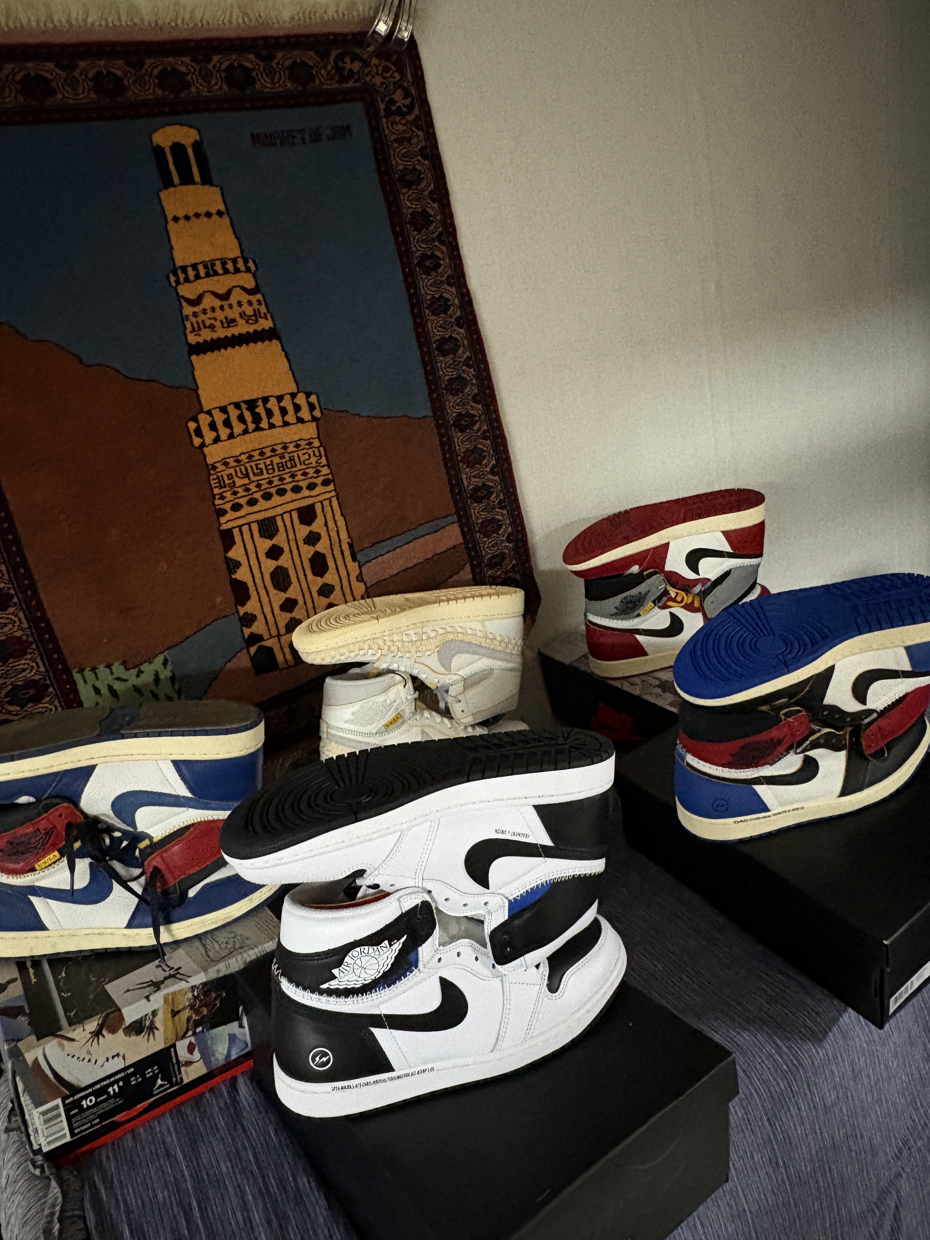 Jordan 1 x Fragment x Union LA Black and Varsity Red, Jordan 1 x Fragment x Union LA High OG SP White Black 착용 스타일 - 1