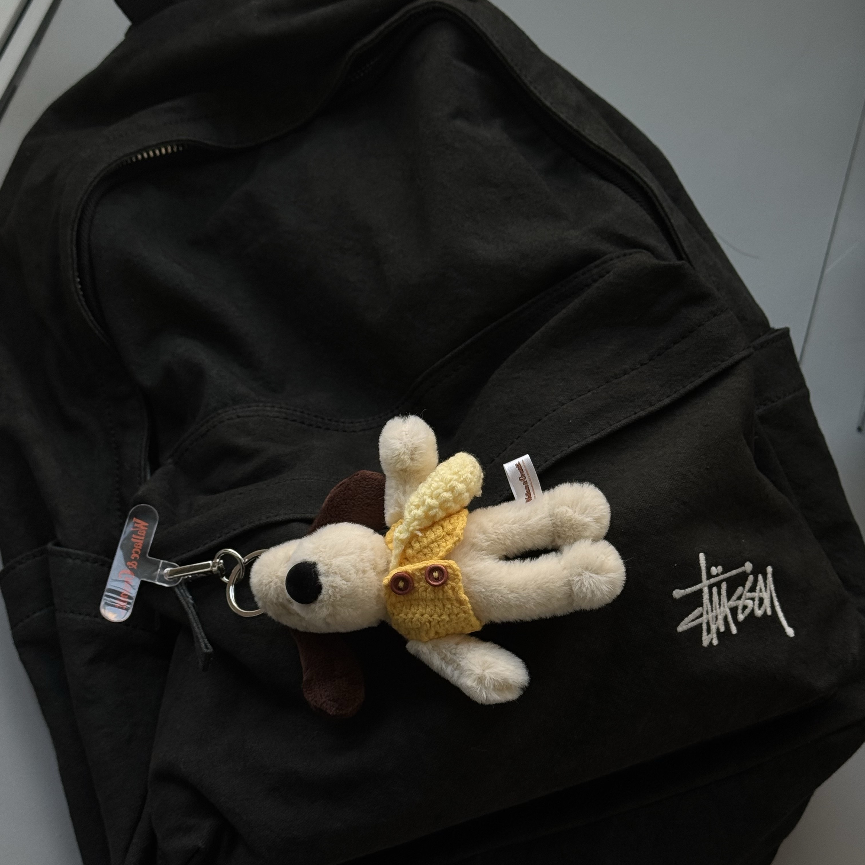 Stussy Canvas Backpack Washed Black 착용 스타일 - 1