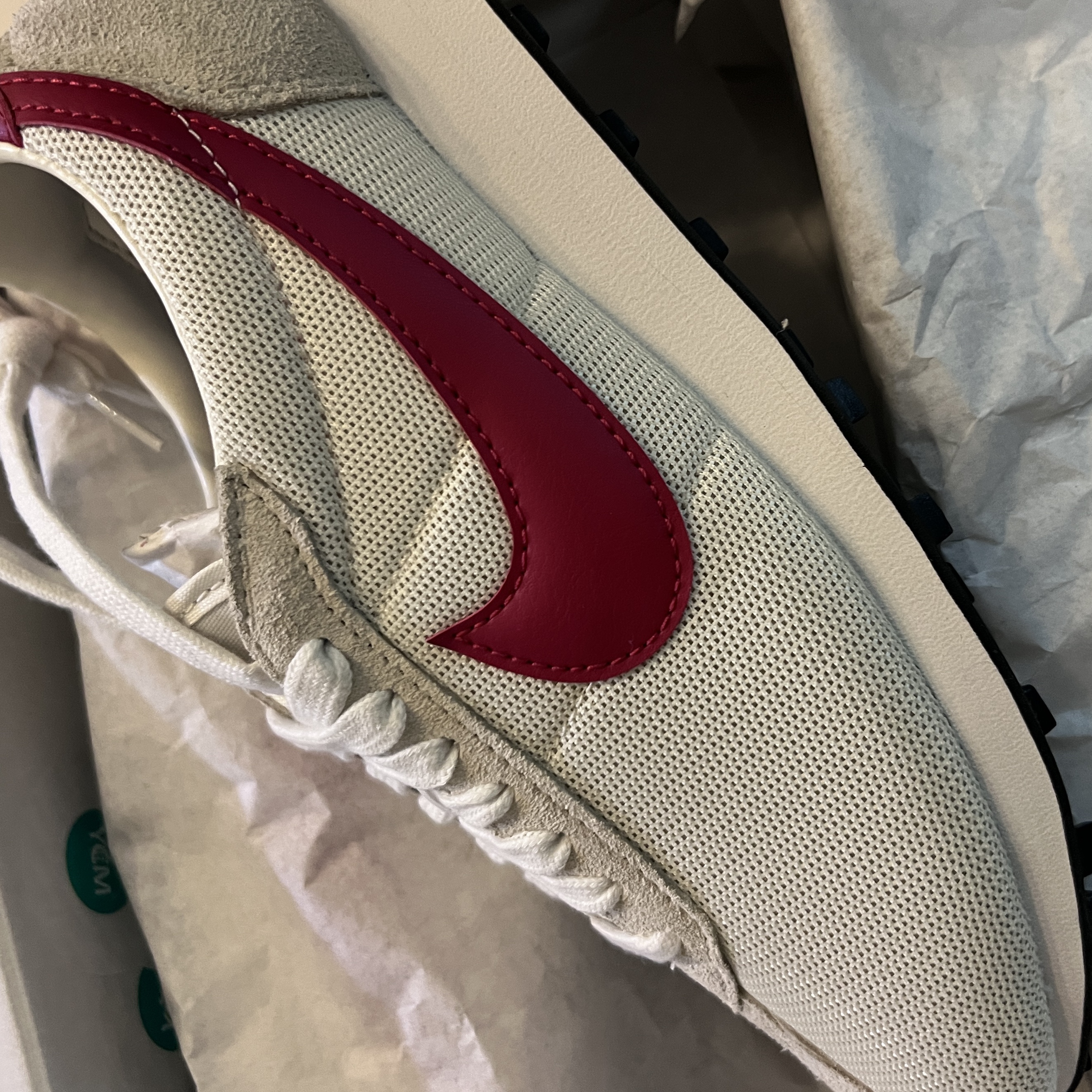 (W) Nike LD-1000 Coconut Milk Sail 착용 스타일