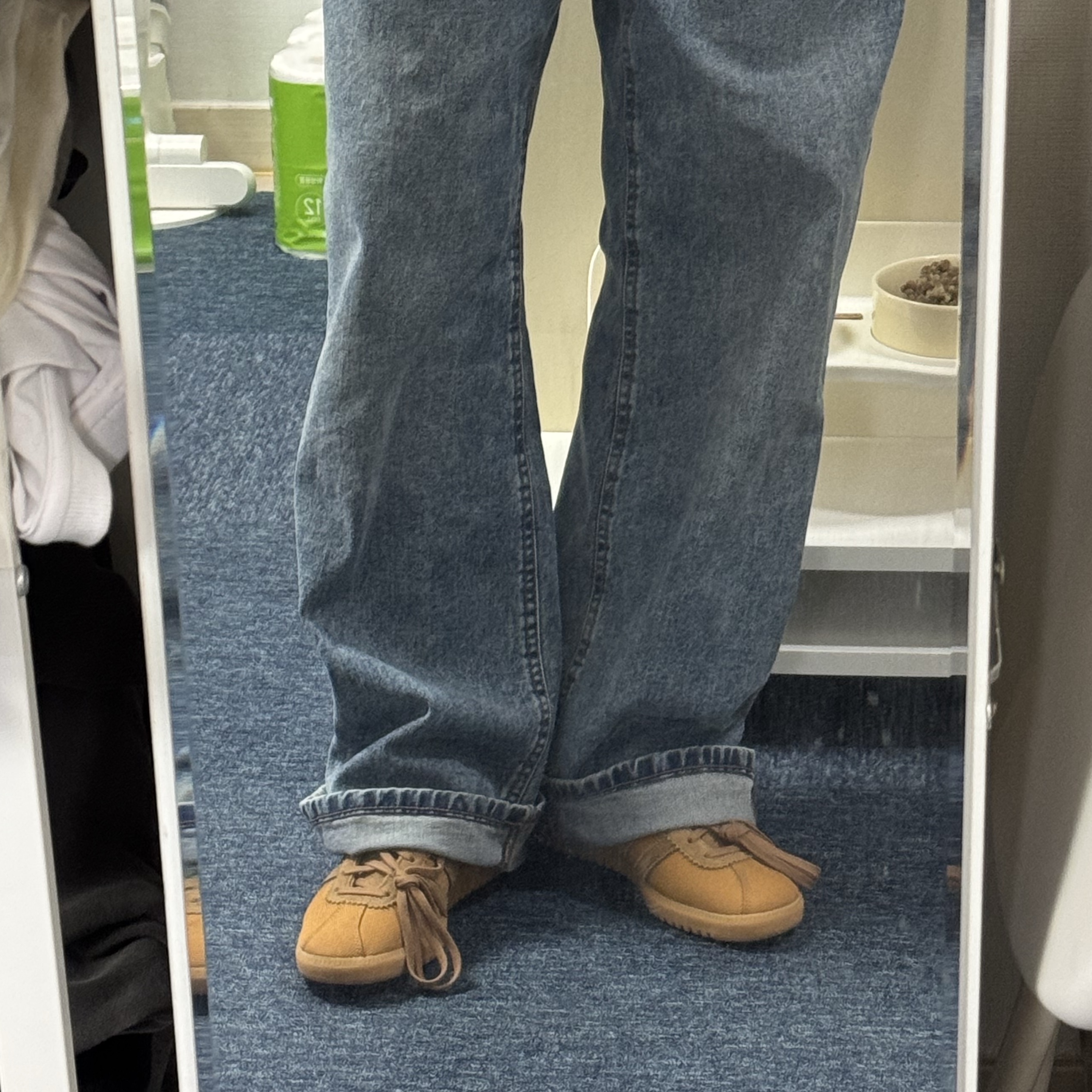 Adidas Bermuda Mesa Brown Desert 착용 스타일 - 1