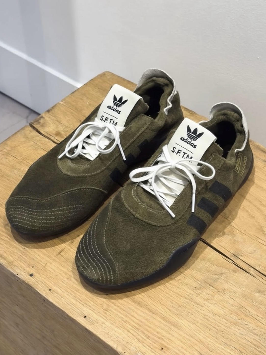 (W) Adidas x Song for the Mute Taekwondo Mei Olive Core Black 착용 스타일