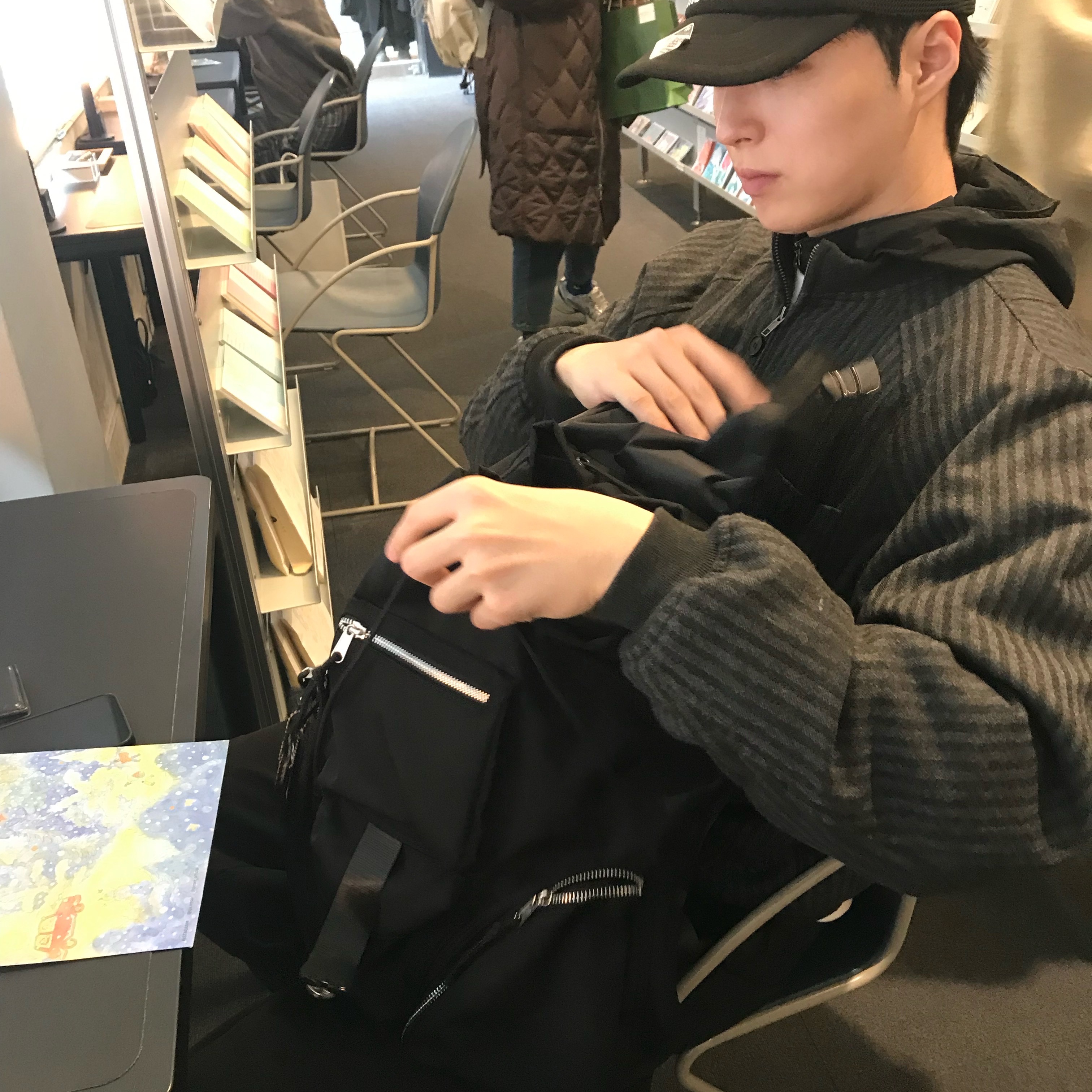 Human Made Military Card Case Black 착용 스타일 - 2