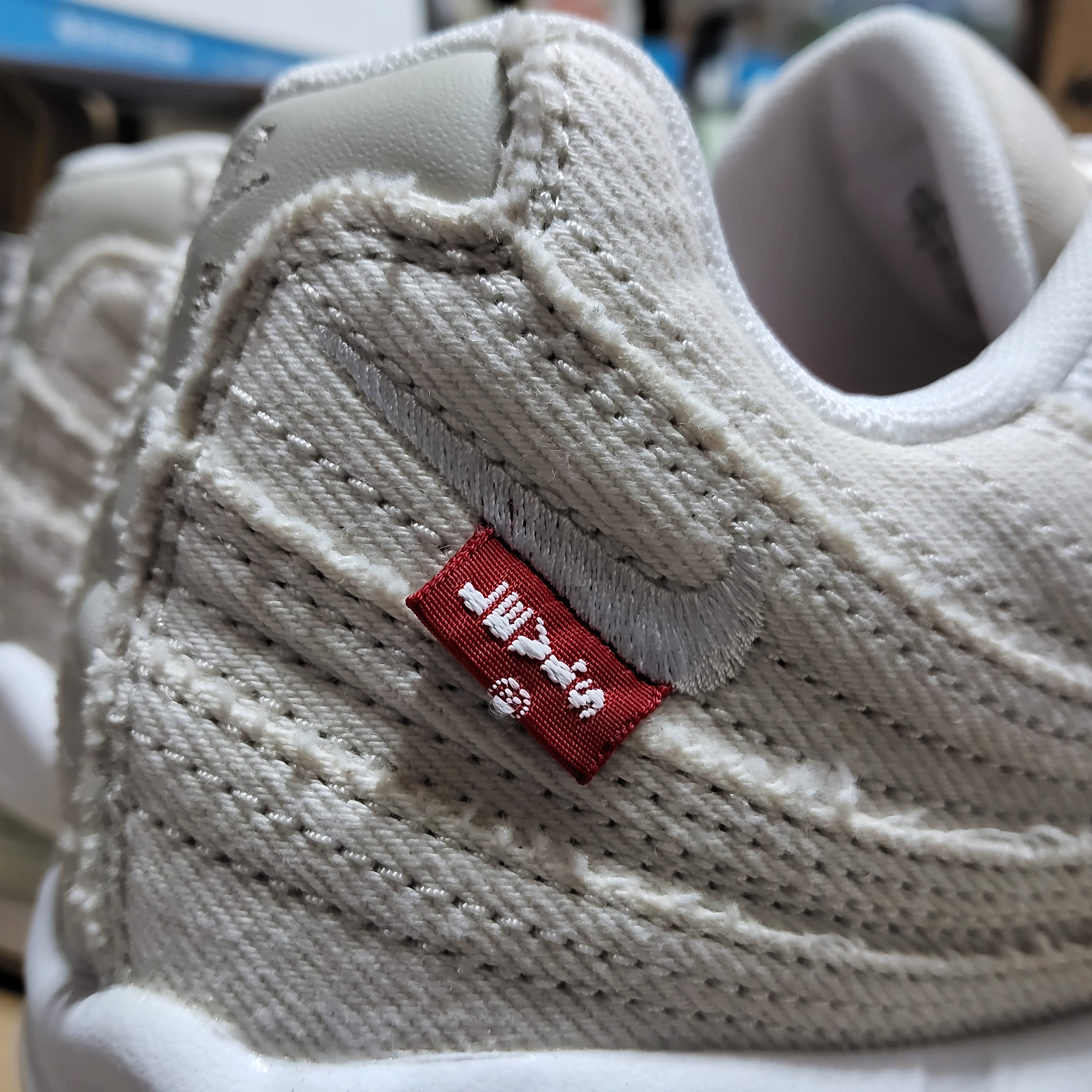 Nike x Levi's Air Max 95 White and Ecru 착용 스타일 - 4