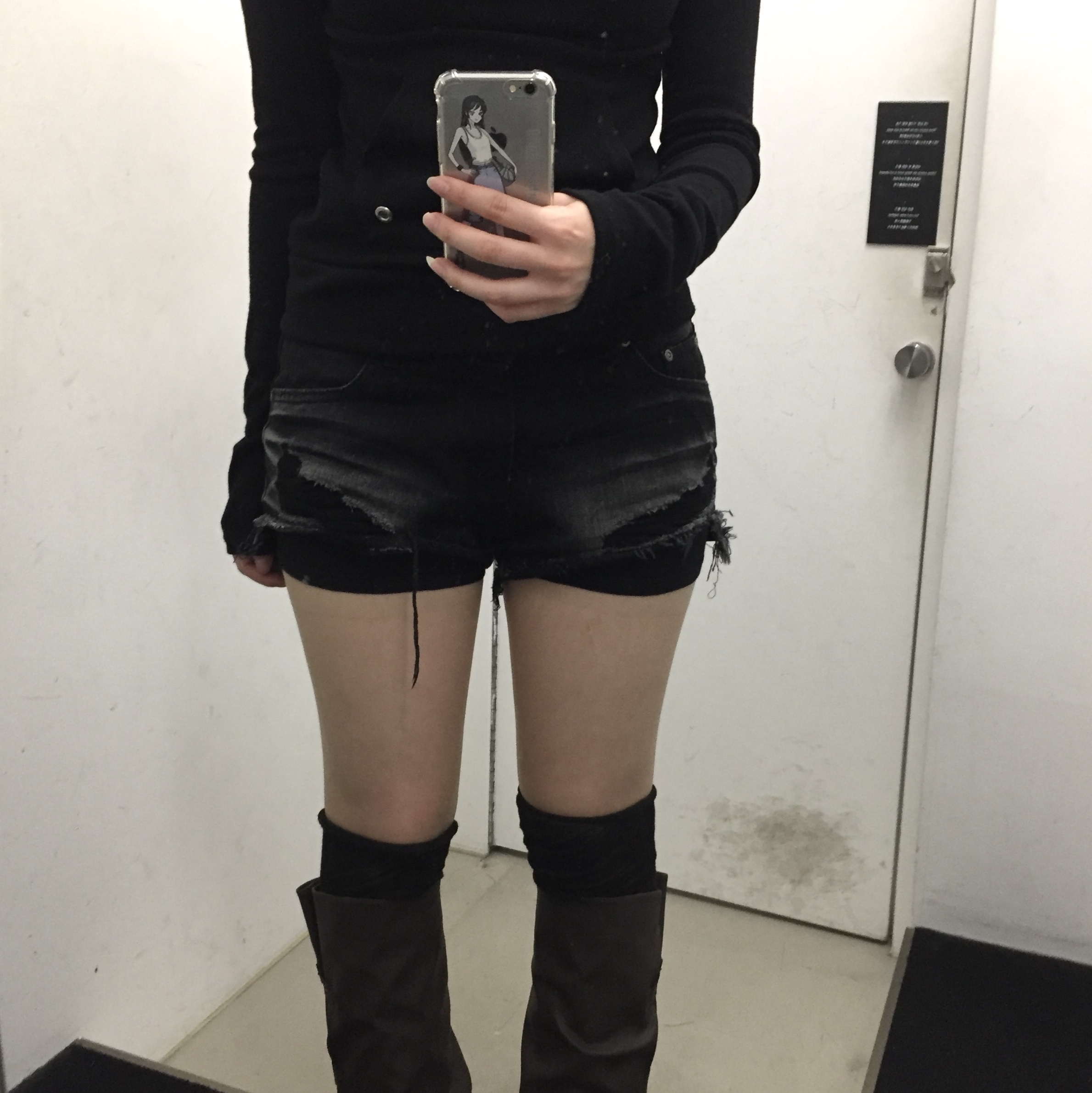 (W) Bohemian Seoul Vintage Western Short Black 착용 스타일
