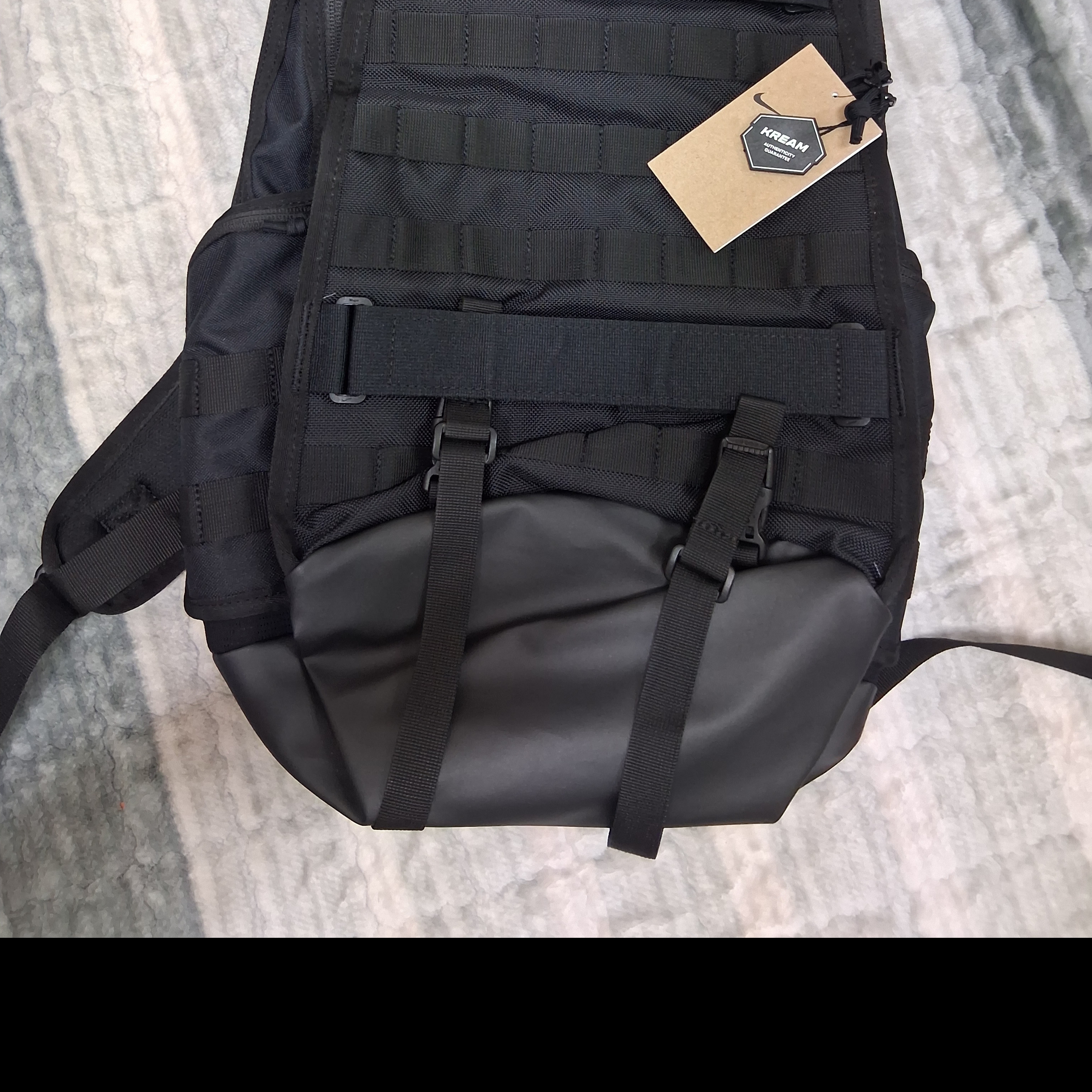 Nike NSW RPM Backpack 26L Black White 착용 스타일